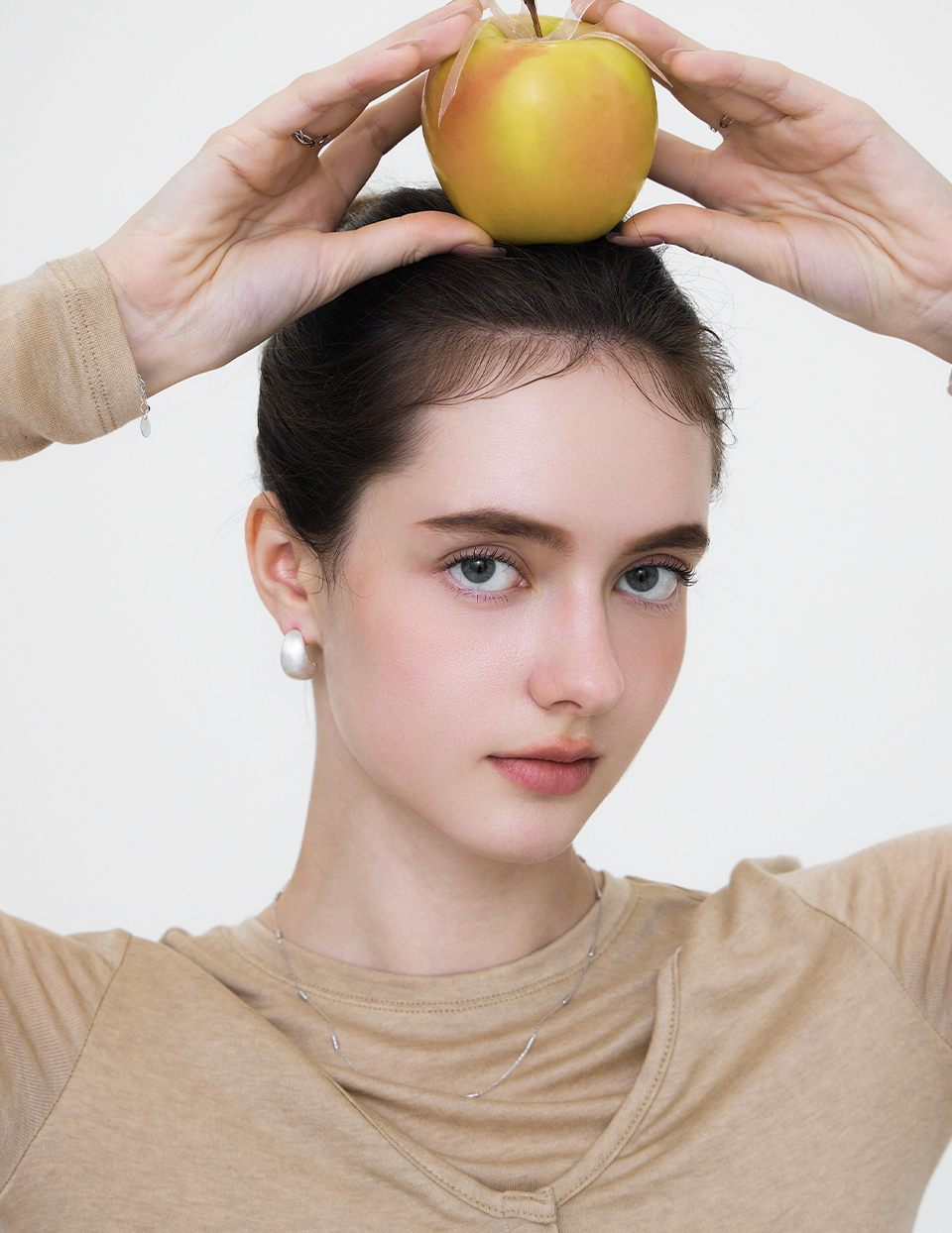 霧銀絲線水滴。針式耳環