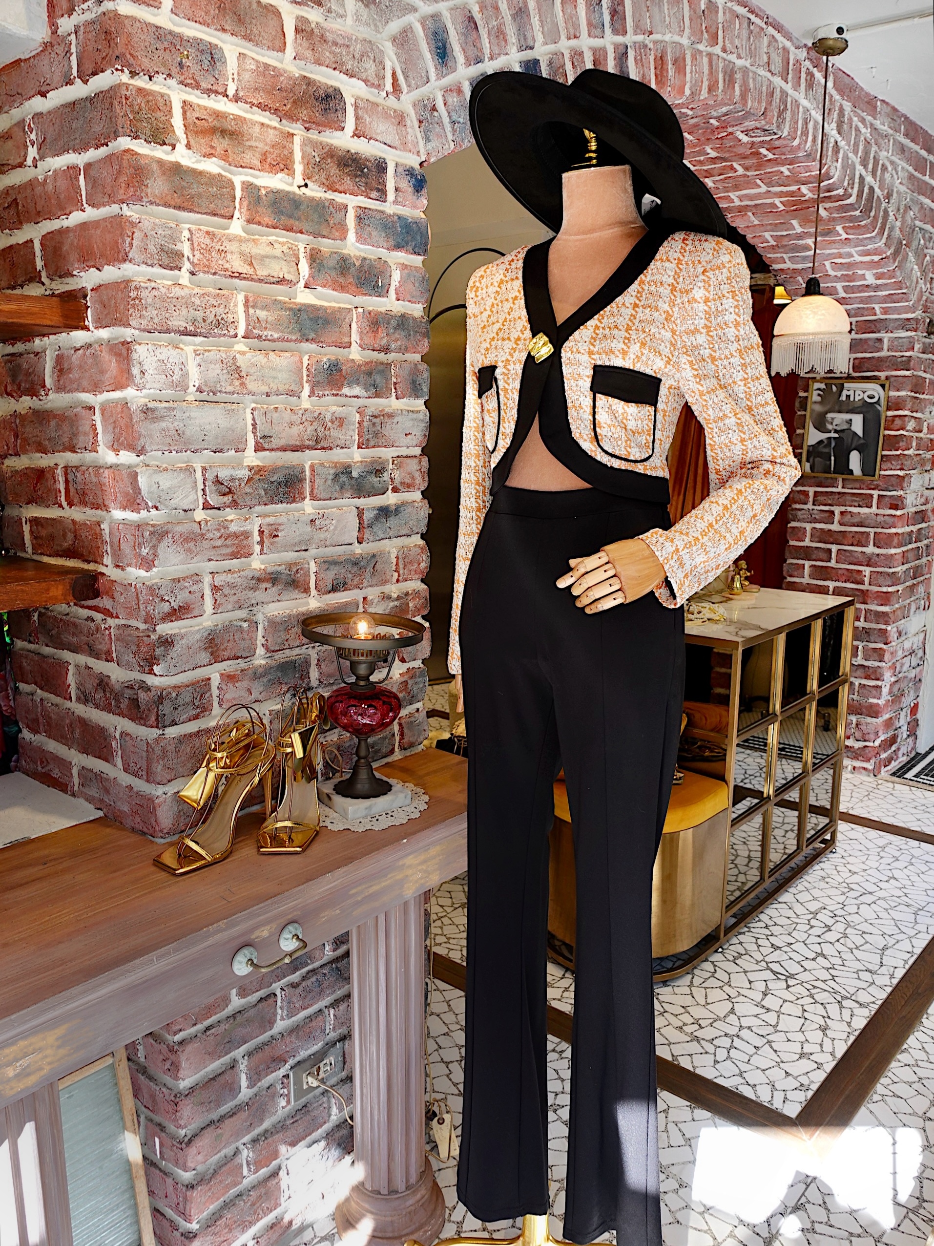 Black Caramel黑焦糖色格紋毛呢金鈕釦小外套上衣+ 高腰喇叭褲套裝