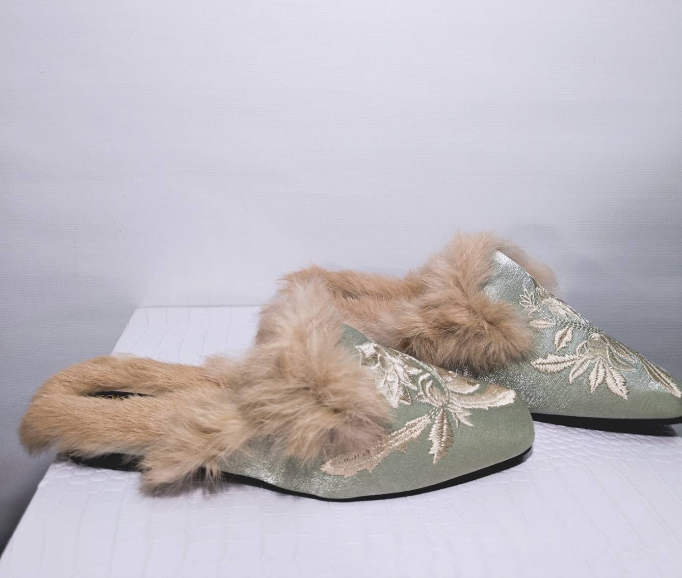 38碼 薄荷綠絨面尖頭後空鞋 S35