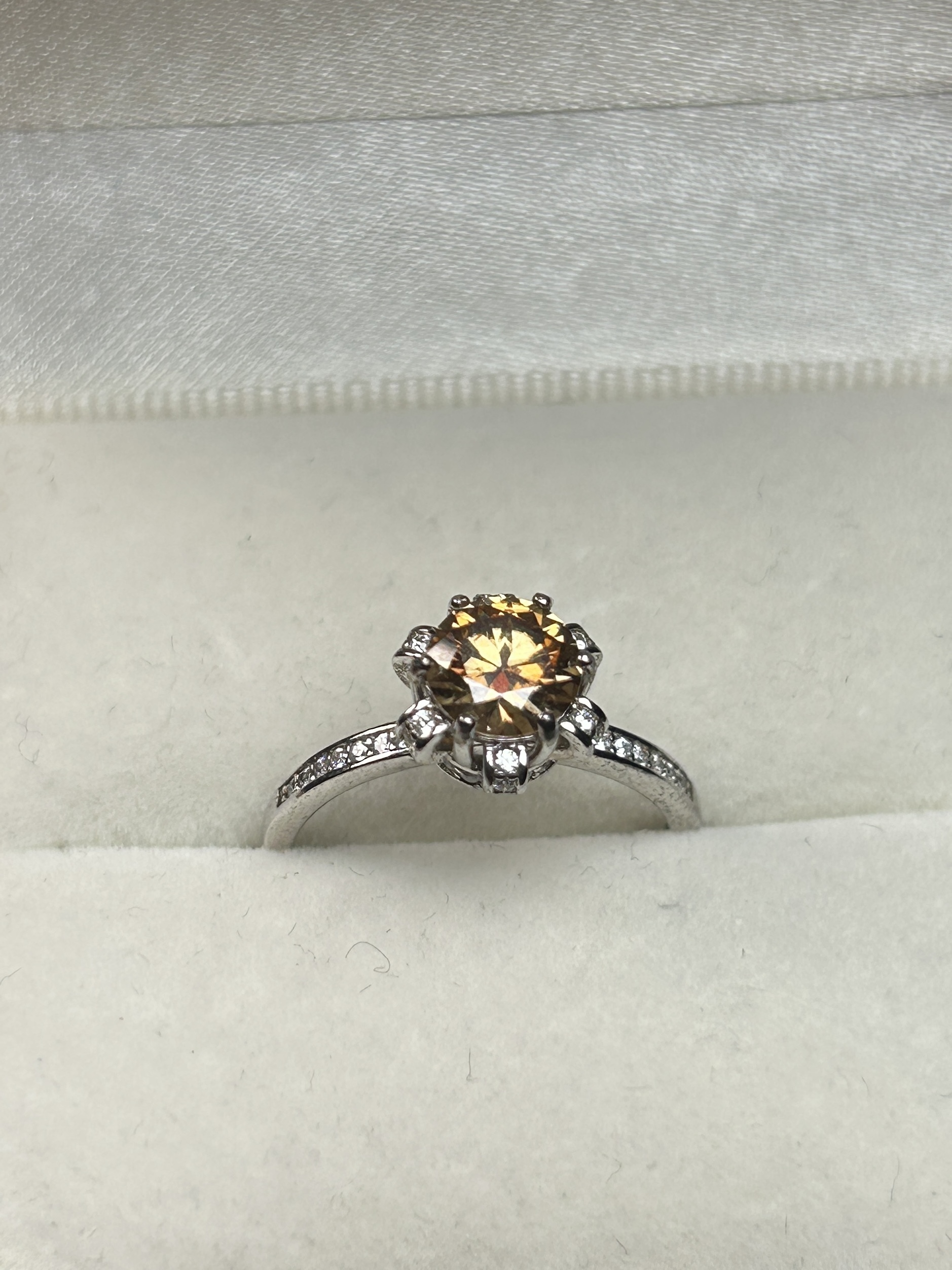 925銀莫桑鑽戒指改戒围费500