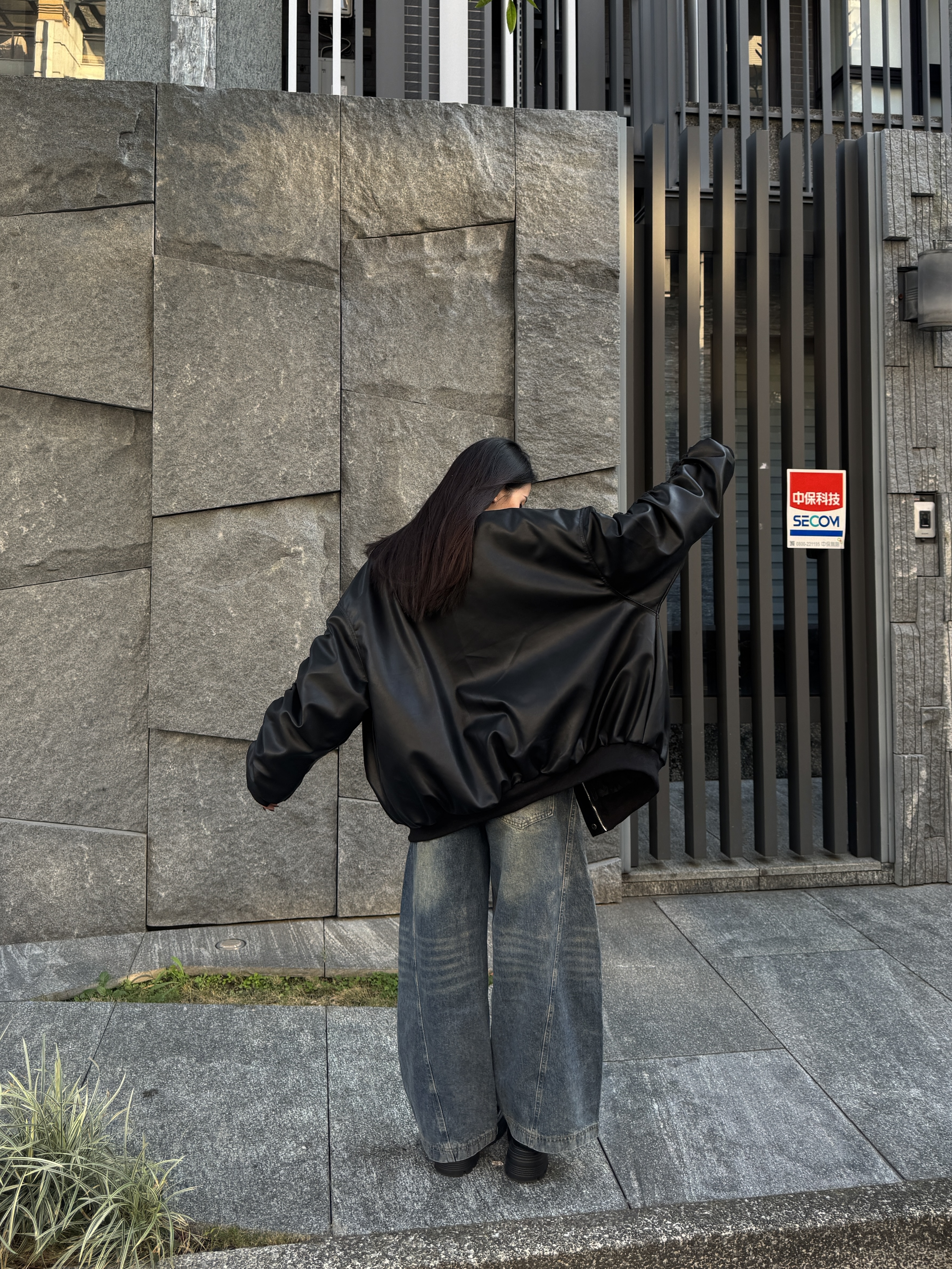 Oversized皮革落肩鋪棉外套(2色)