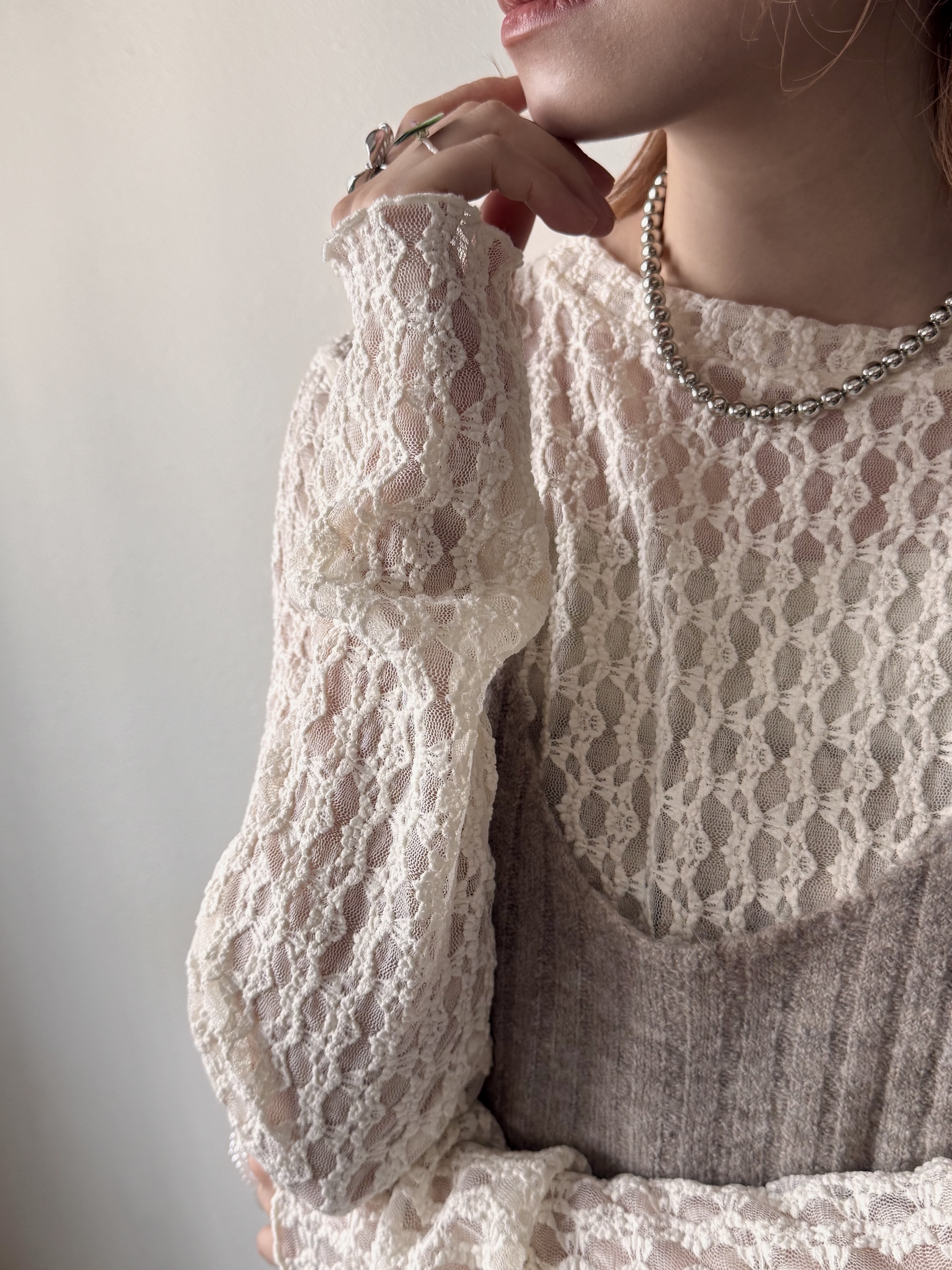 精緻感～ 浮雕紗網上衣 - BL53867