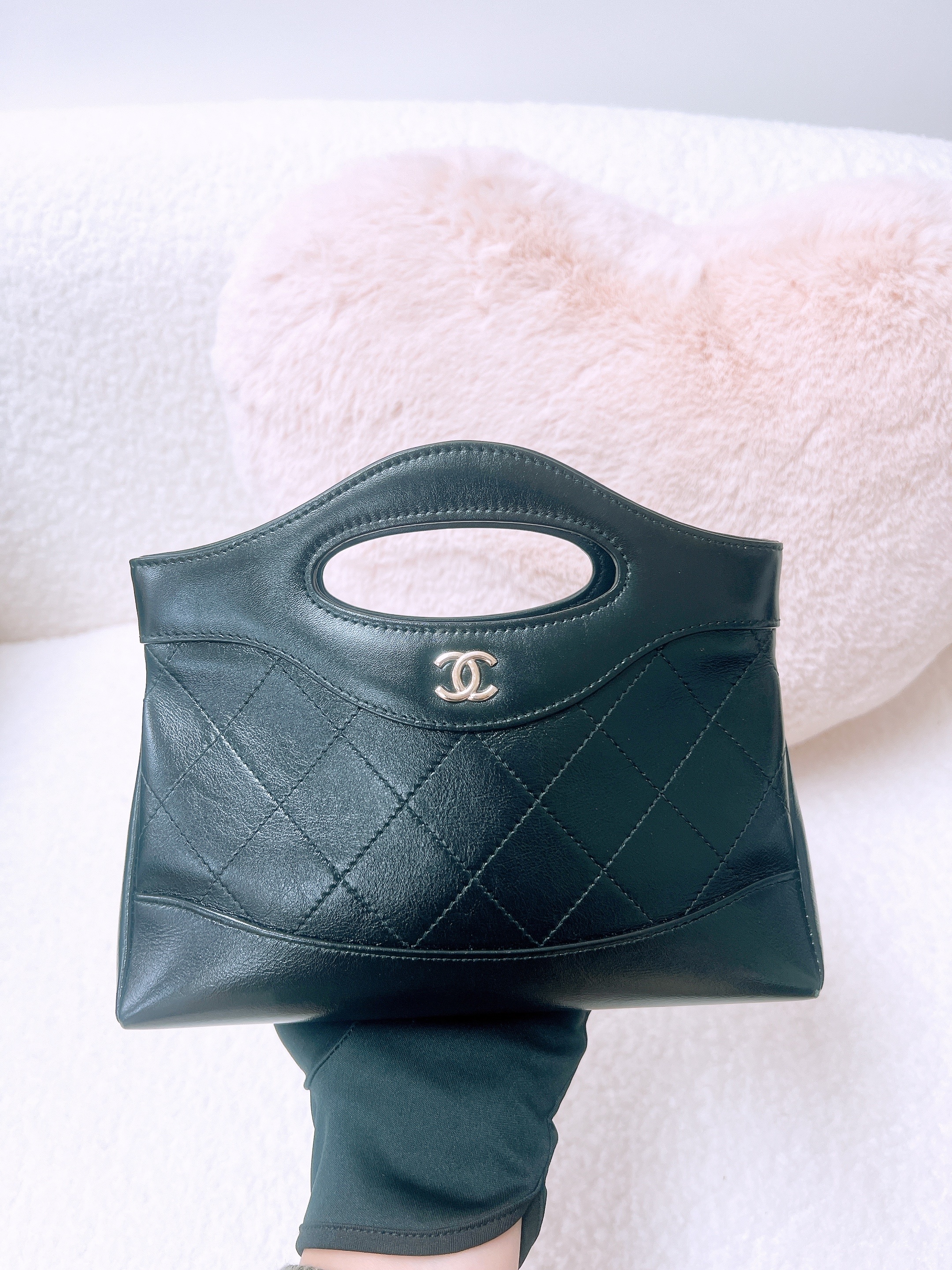 Chanel 31 nano black calfskin GHW