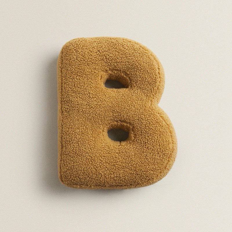 No. A203 黃色彩色圈圈毛字母抱枕