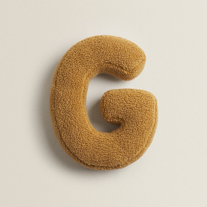 No. A203 黃色彩色圈圈毛字母抱枕