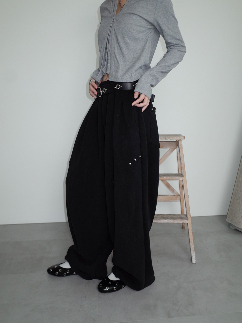 (UNISEX) star-stud fleece joggers in BLACK