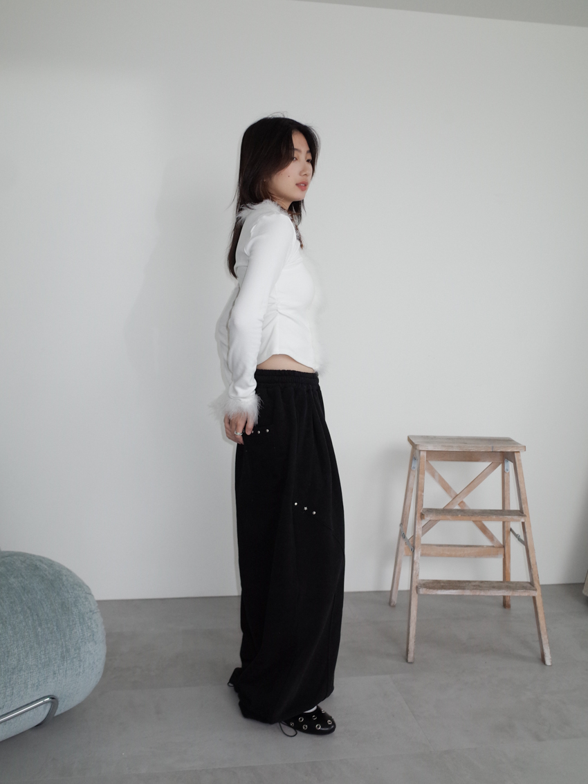 (UNISEX) star-stud fleece joggers in BLACK