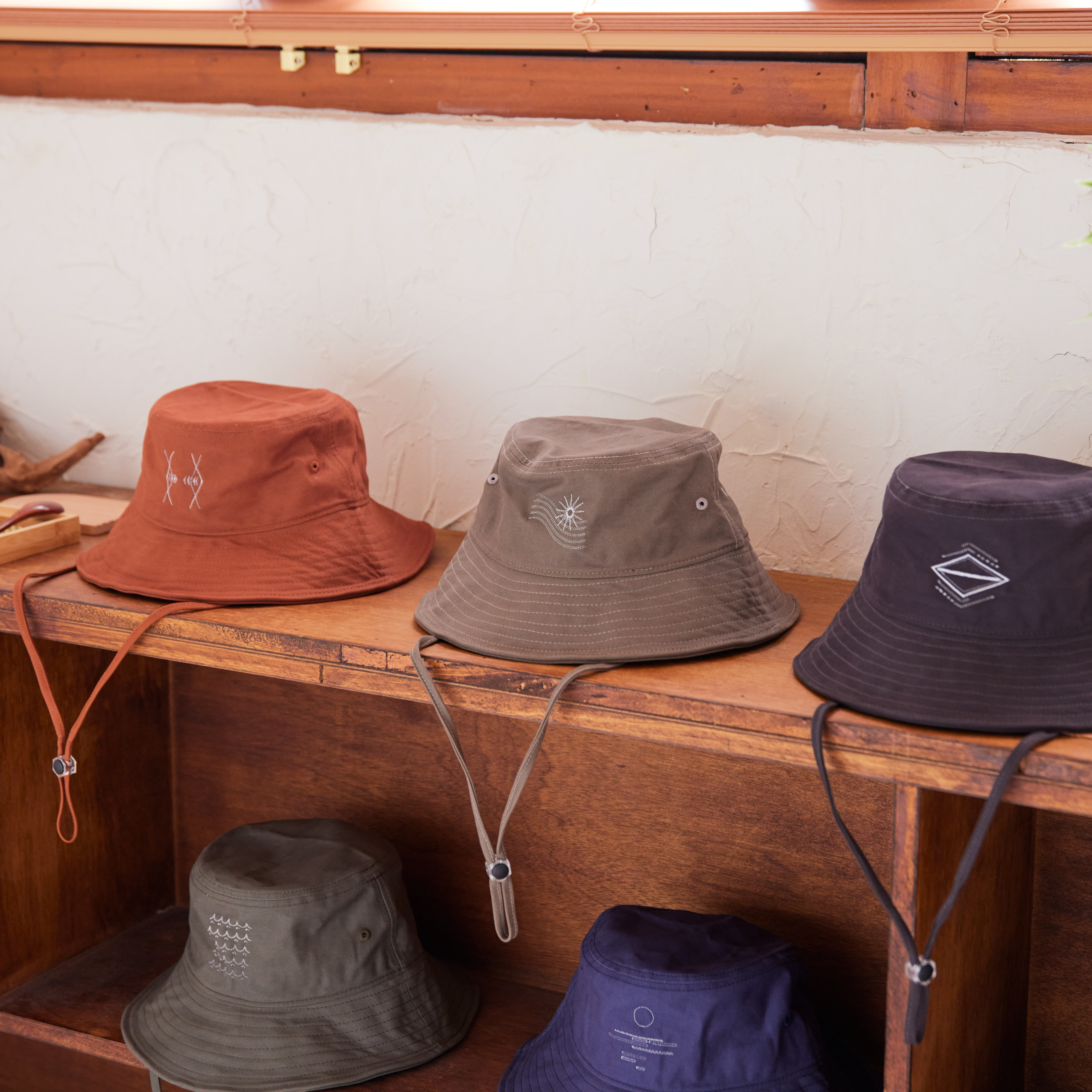 《海色的線條》水洗軟簷登山帽-芝麻慕斯