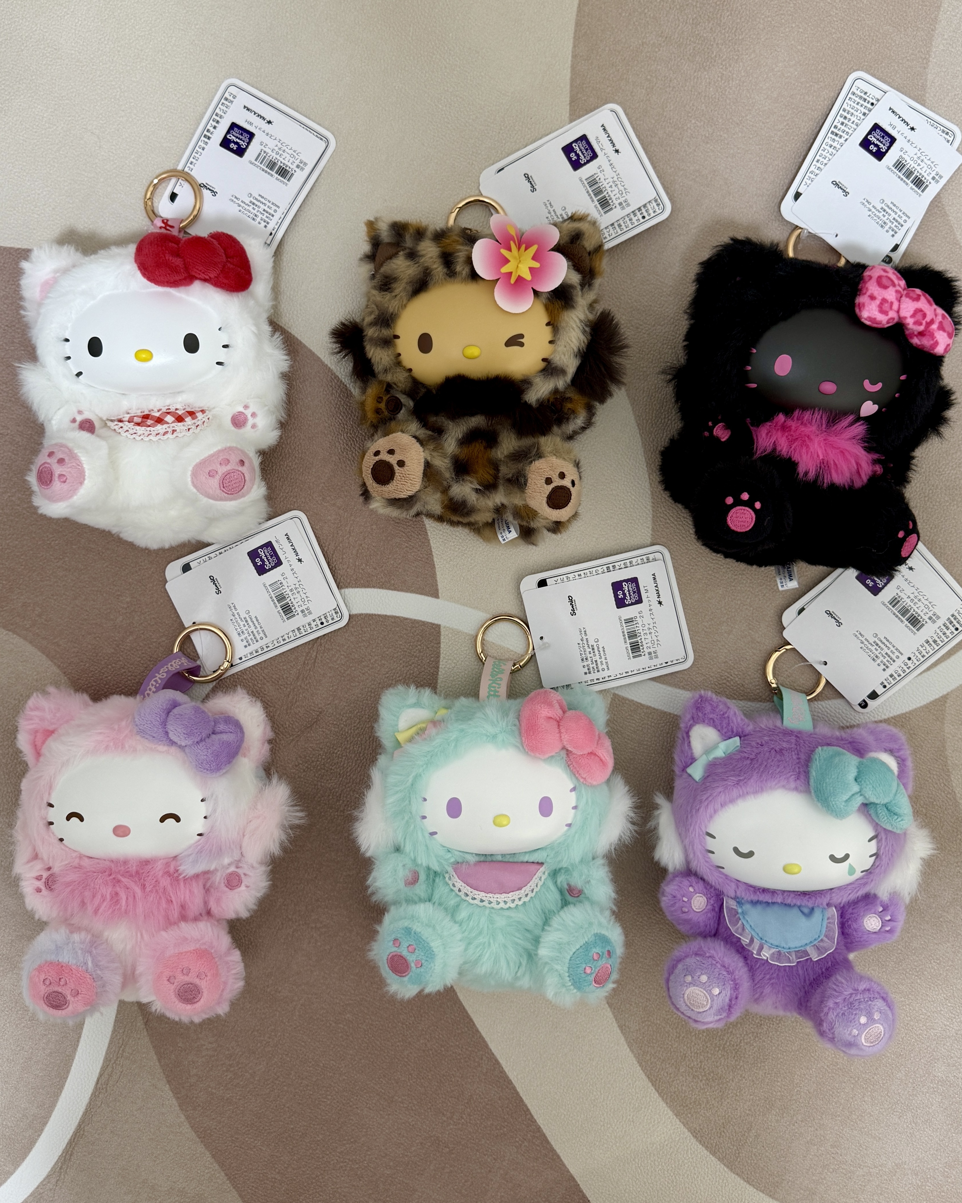 <現貨> 🇯🇵三麗鷗 Hello Kitty Fine Face Cats喵喵裝吊飾