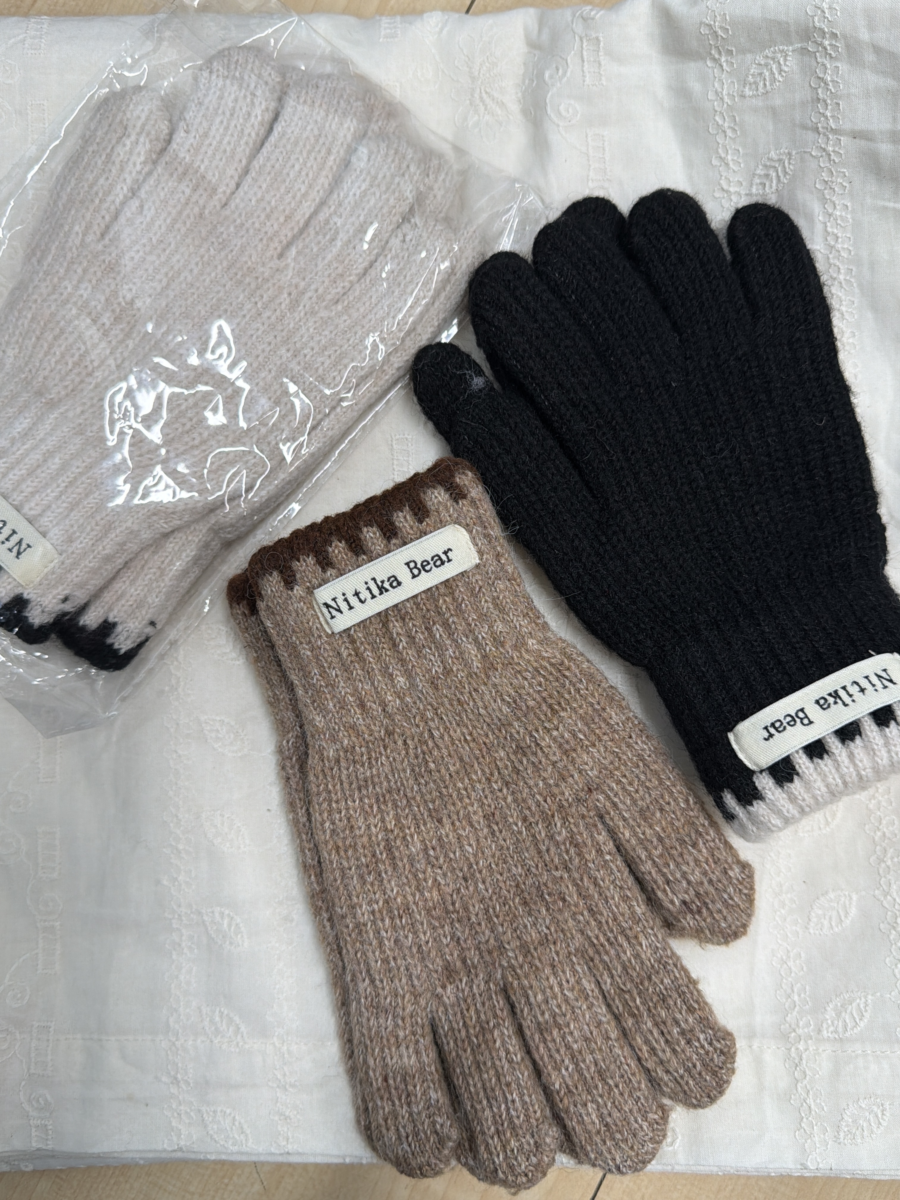 拼色滾邊針織手套