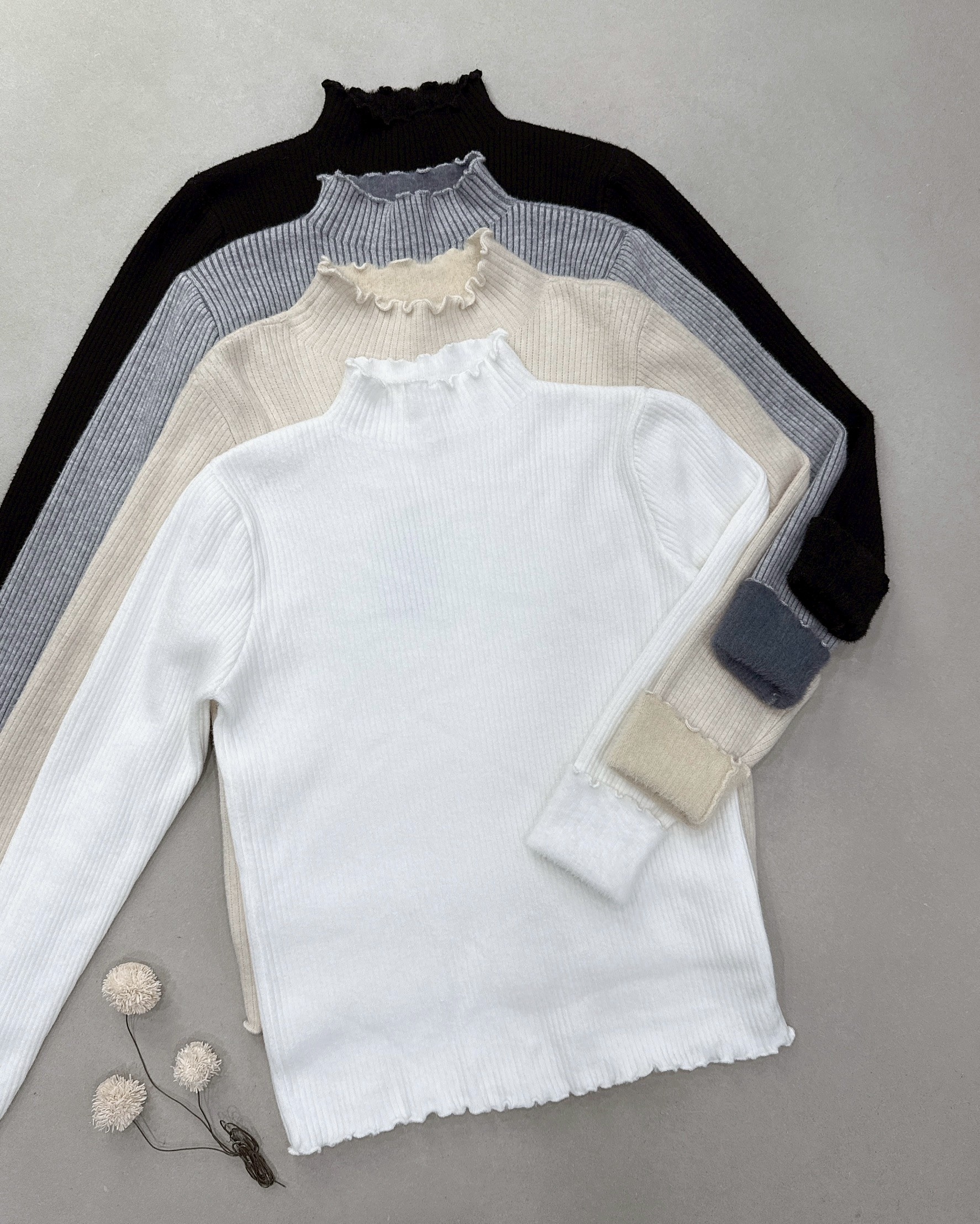 木耳邊內刷絨坑紋針織衣