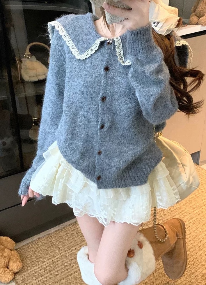 翻領蕾絲邊排釦針織衣