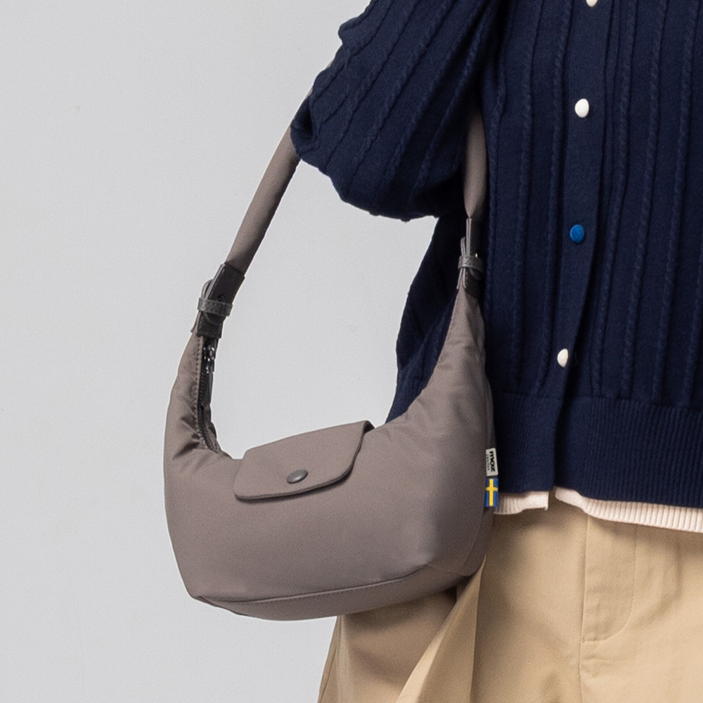 瑞典雲朵包系列｜防潑水 雲朵 牛角流浪包(大象灰)S