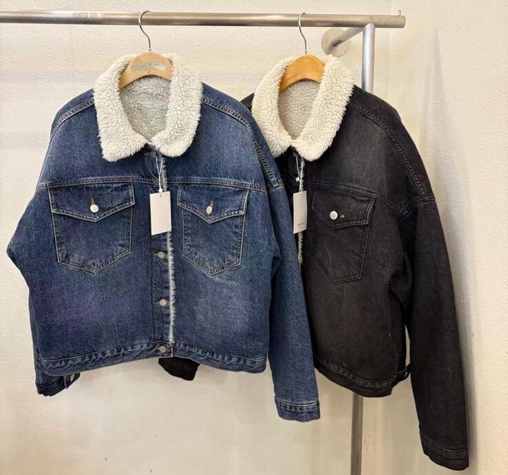 LU01 胸 54 長 23 $839 (一口價)