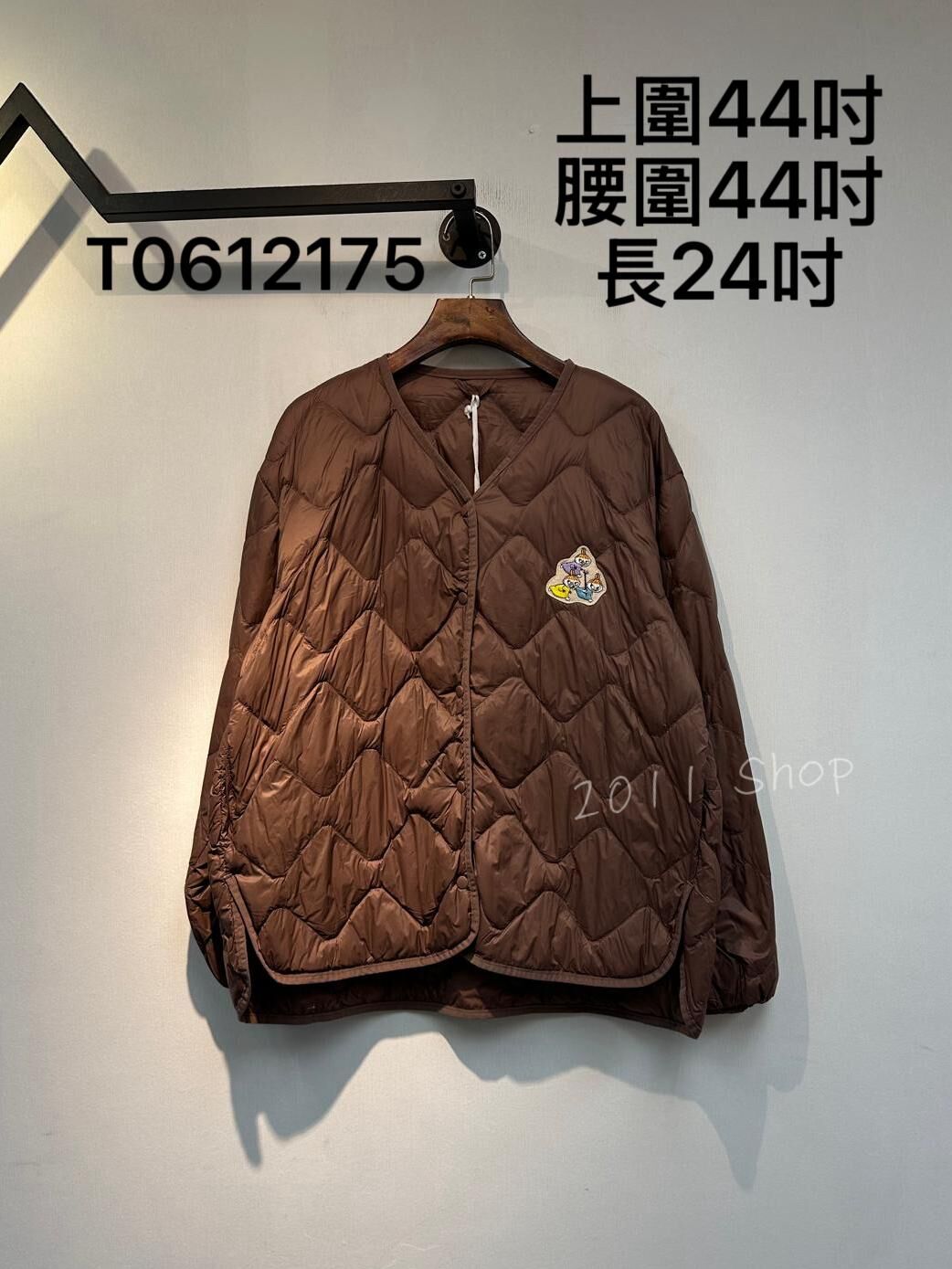 *不設優惠* 出口日本90%鴨絨小美刺繡外套  上圍44吋 腰圍44吋 長24吋  T0612175