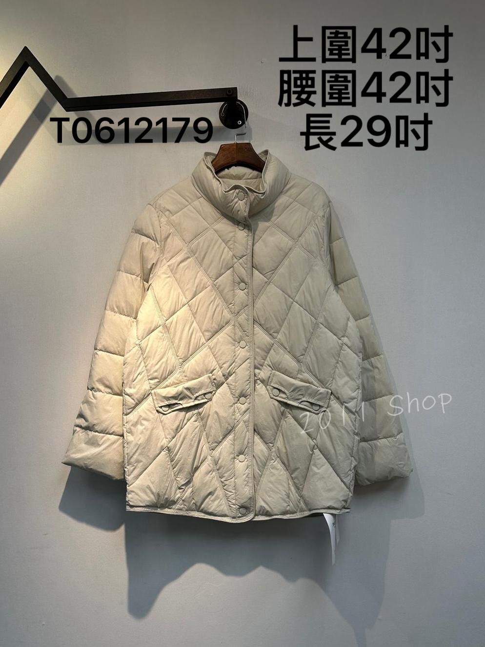 *不設優惠* 出口日本羽絨棉暗菱格外套  上圍42吋 腰圍42吋 長29吋  T0612179