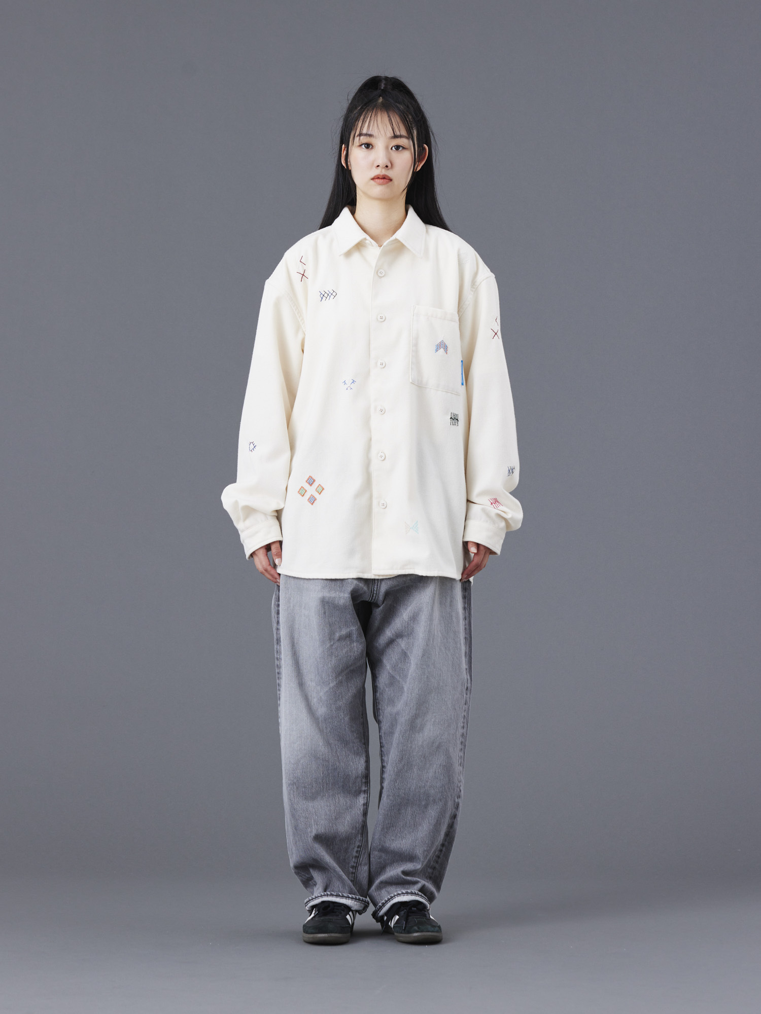 LIBERAIDERS TIFINAGH EMBROIDERY FLANNEL SHIRT 771012503 WHT