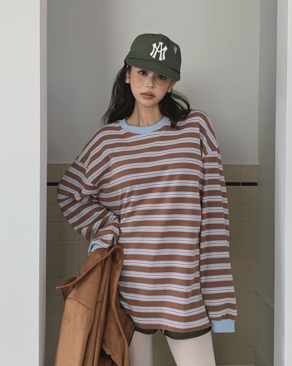 #AD84跳色條紋寬鬆上衣(咖/藍)