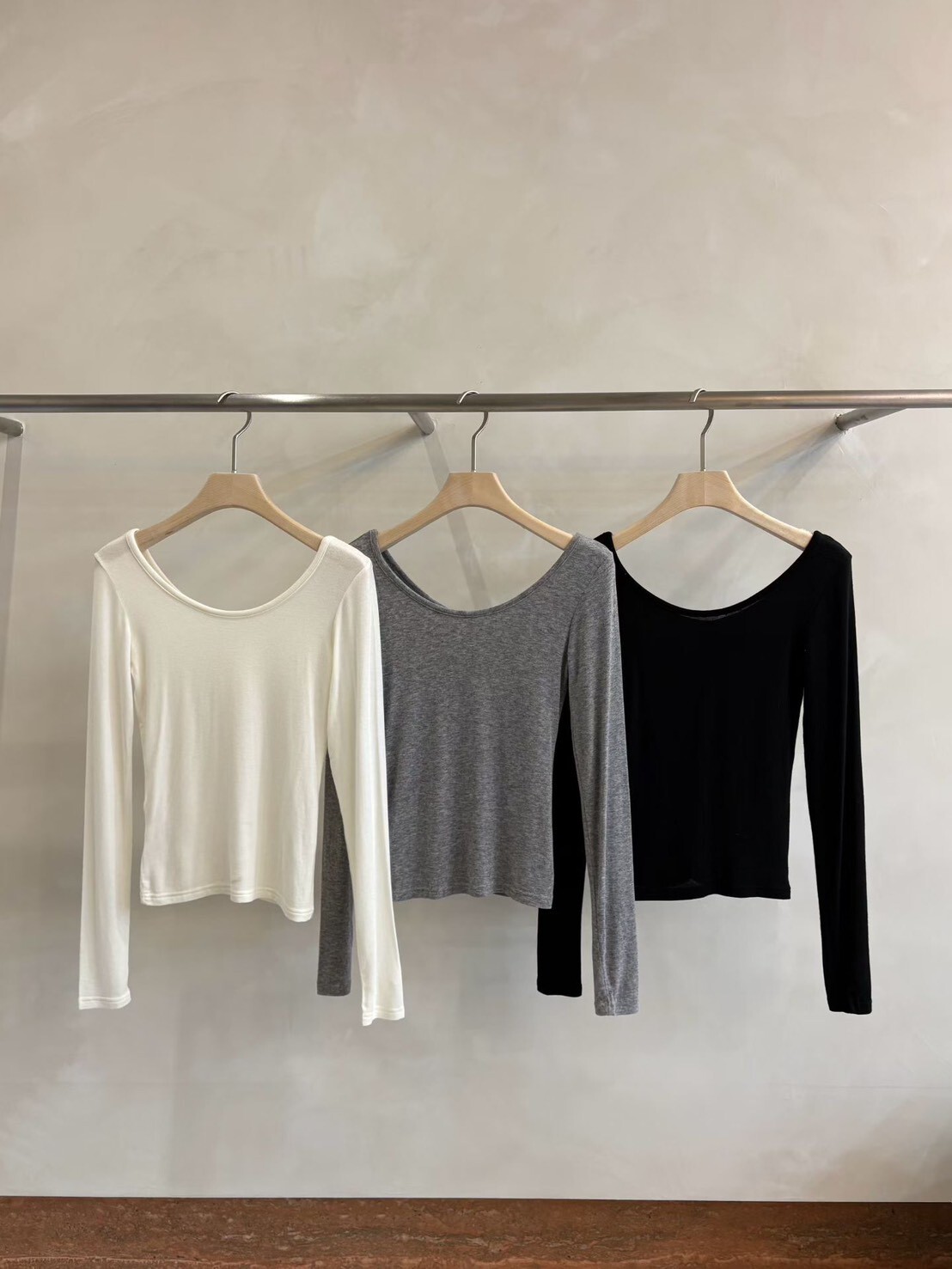 #AD86大U領打底衣(黑/白/灰)