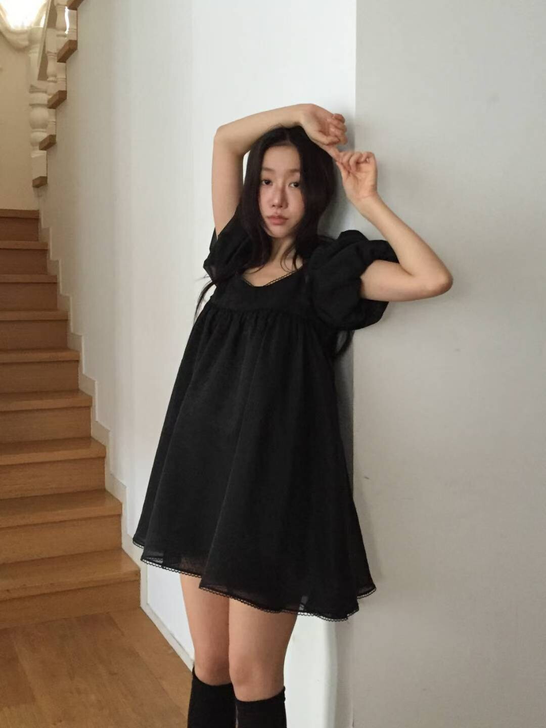 #AD98減齡泡泡袖小洋裝(黑/白)