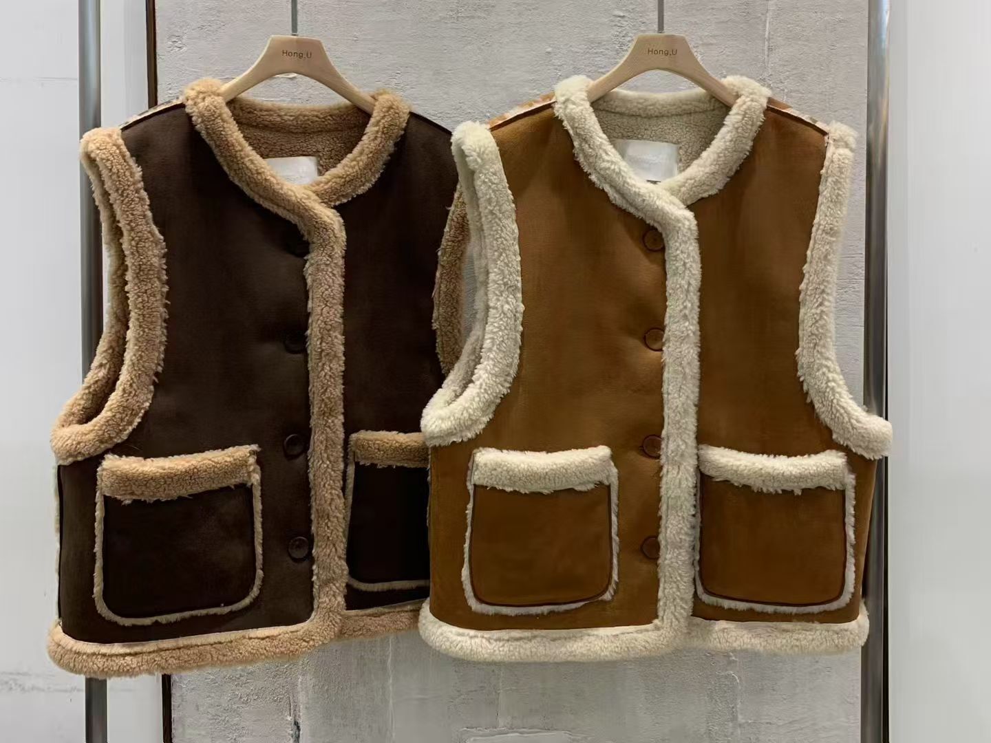 HN5312 羊羔毛拼邊仿麂皮背心馬甲