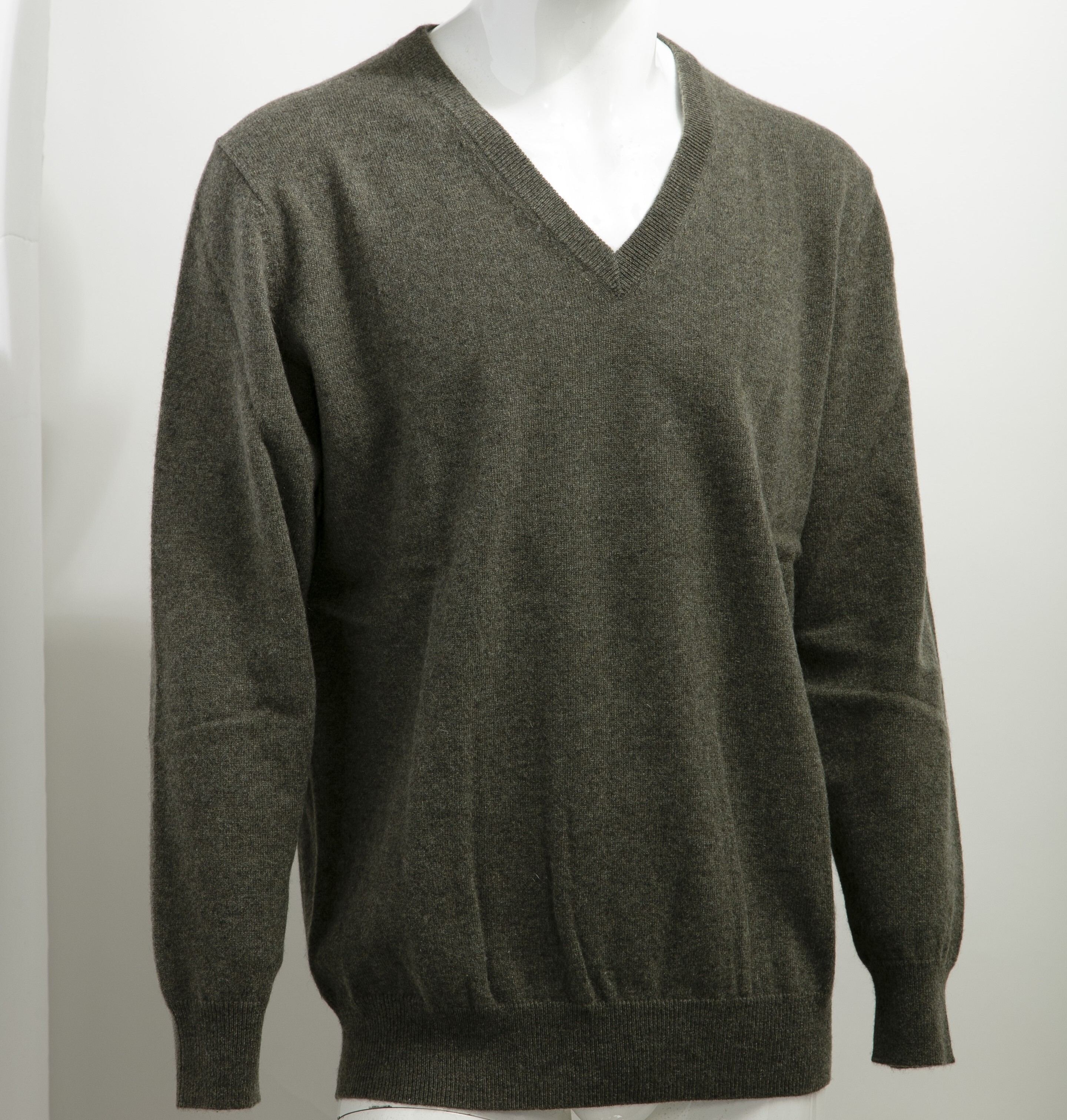 Lauriano Preola - 男裝淨色V領長袖茄士咩羊毛上衣 5-LS/VN/SOLID