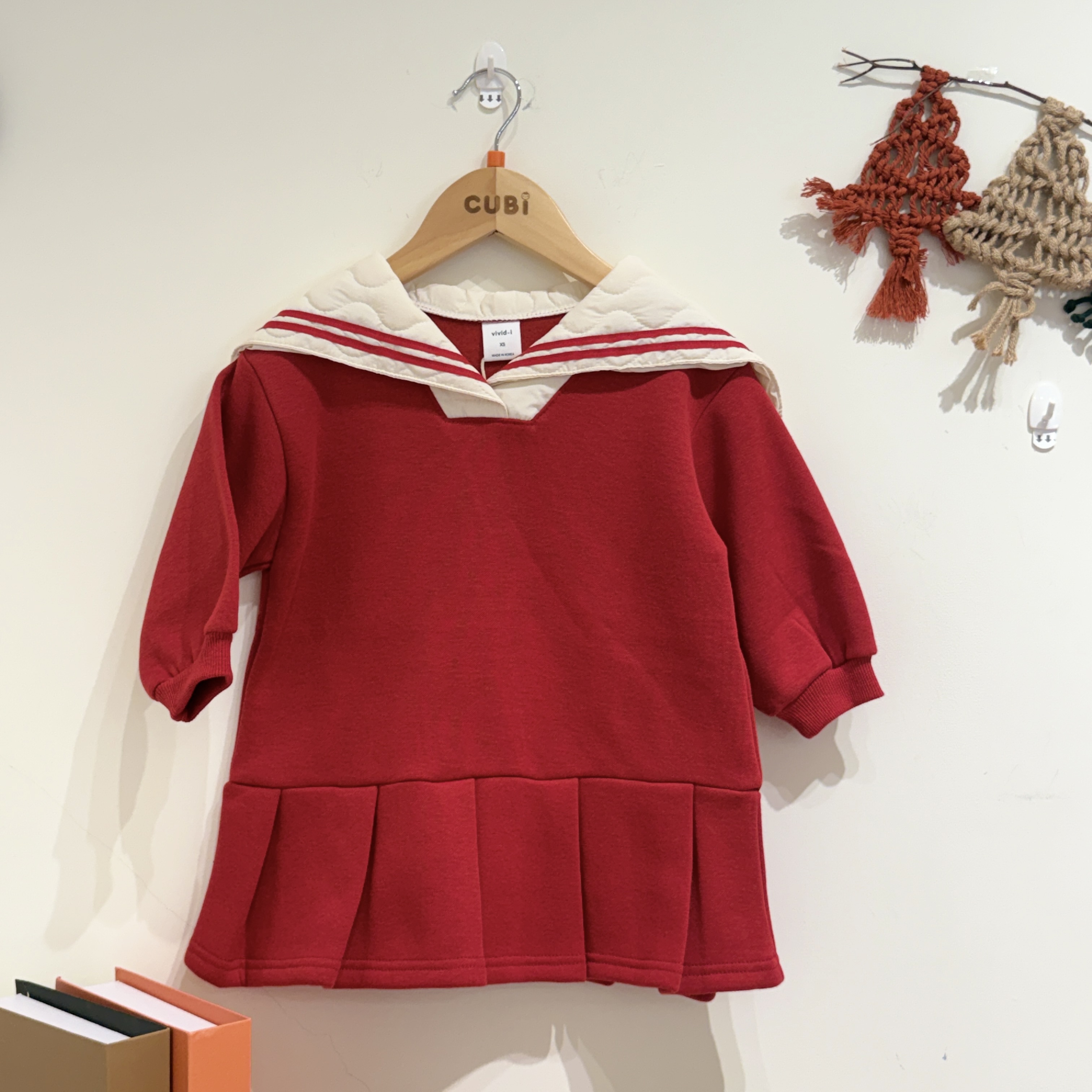 韓國 VIVIDI - 加絨海軍領洋裝