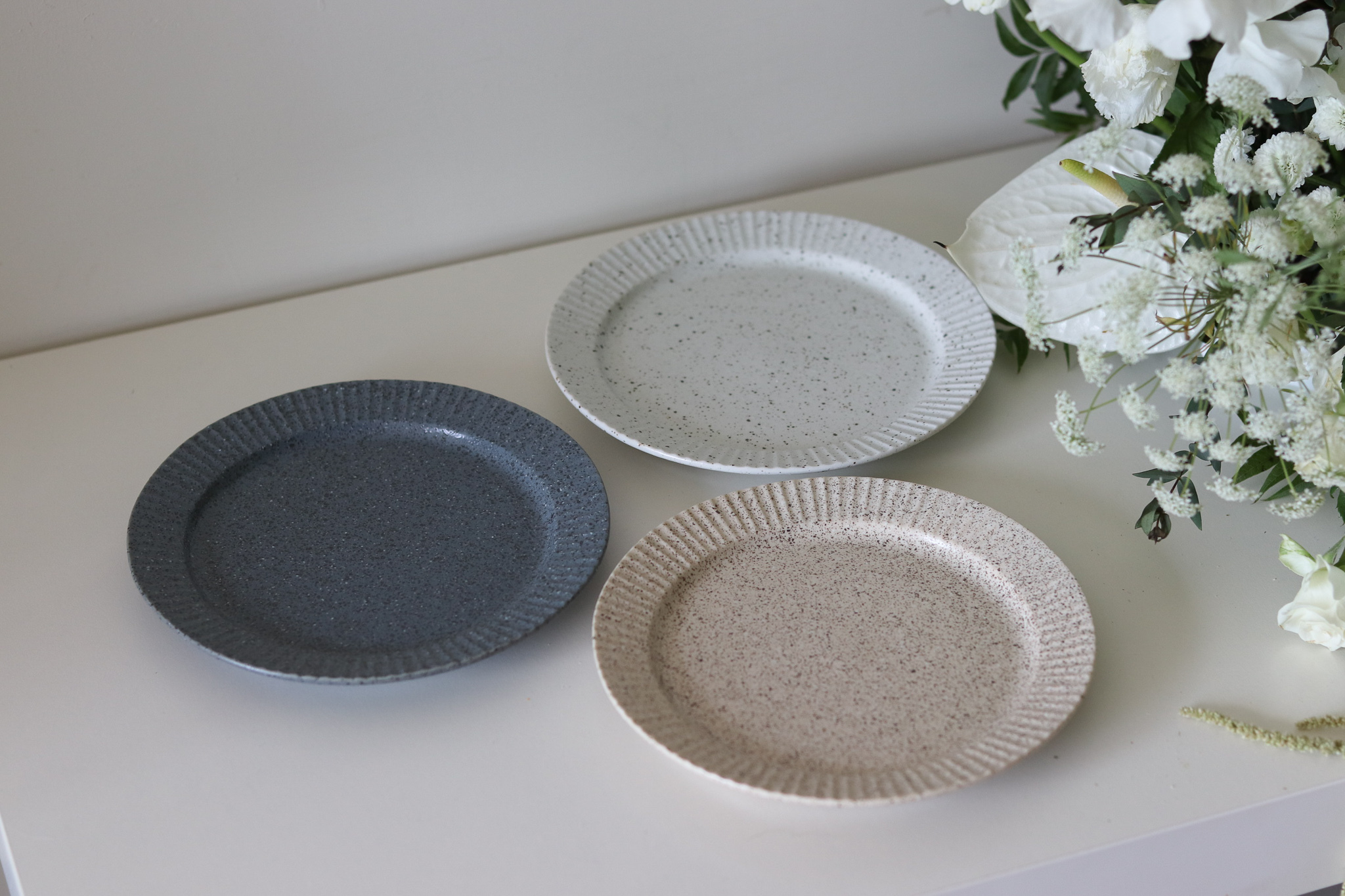 日本 美濃燒 霧面磨沙 刻紋邊 甜點盤