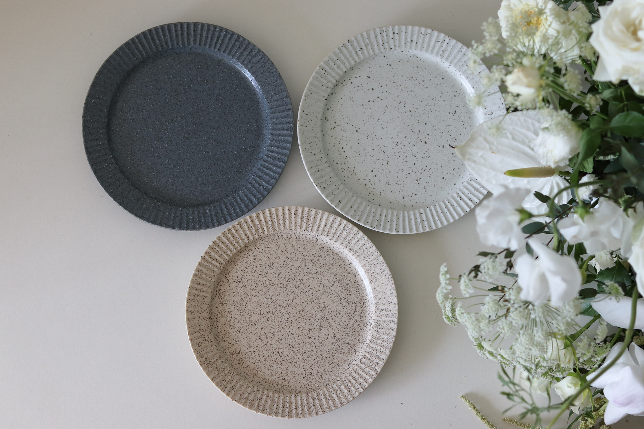 日本 美濃燒 霧面磨沙 刻紋邊 甜點盤