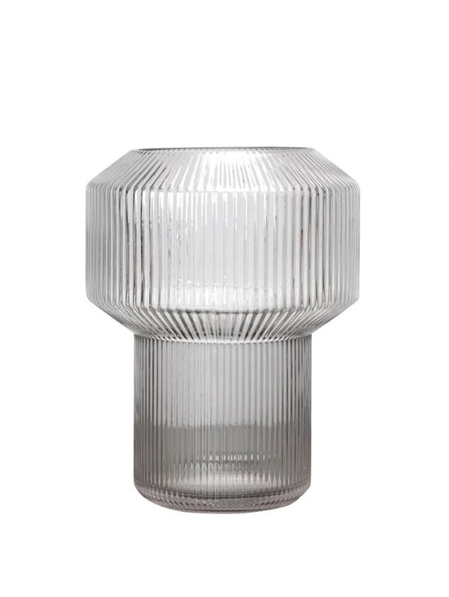 ByOn-Rikke 花器，簡約卻帶有設計感的造型花器