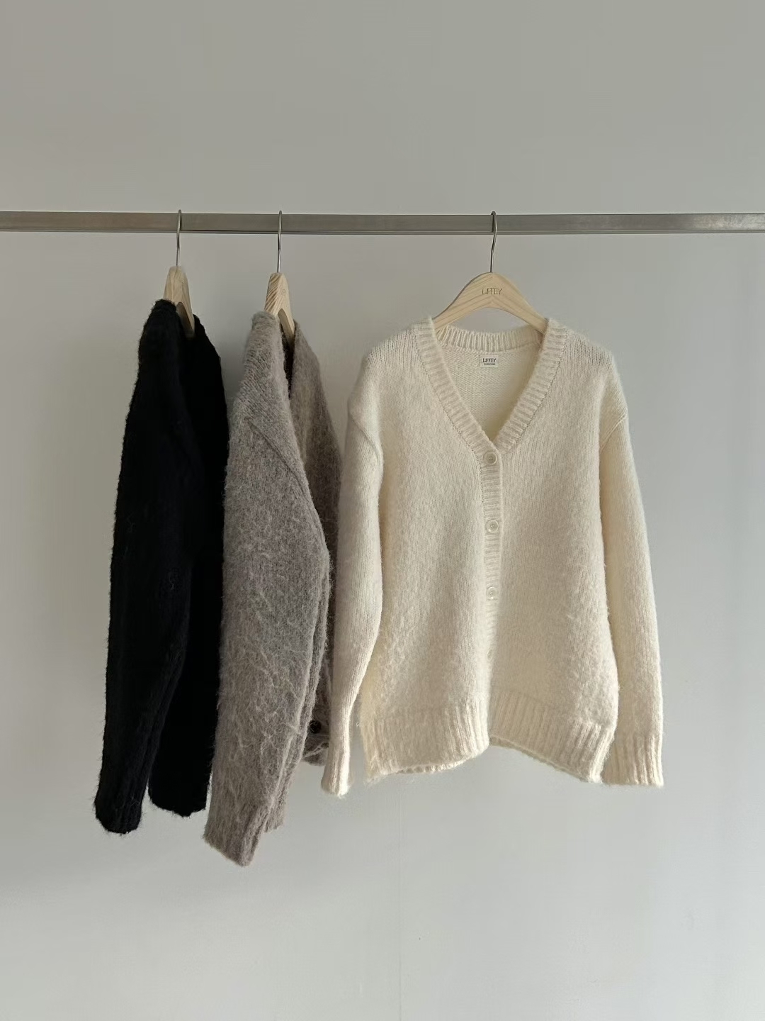 LY5309 毛絨感寬身針織外套