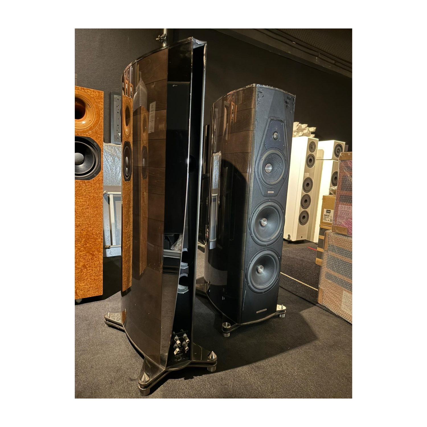 Sonus Faber Amati Futura 世霸大名琴 極品揚聲器，聲音完美，面板有小瑕疵  (二手)