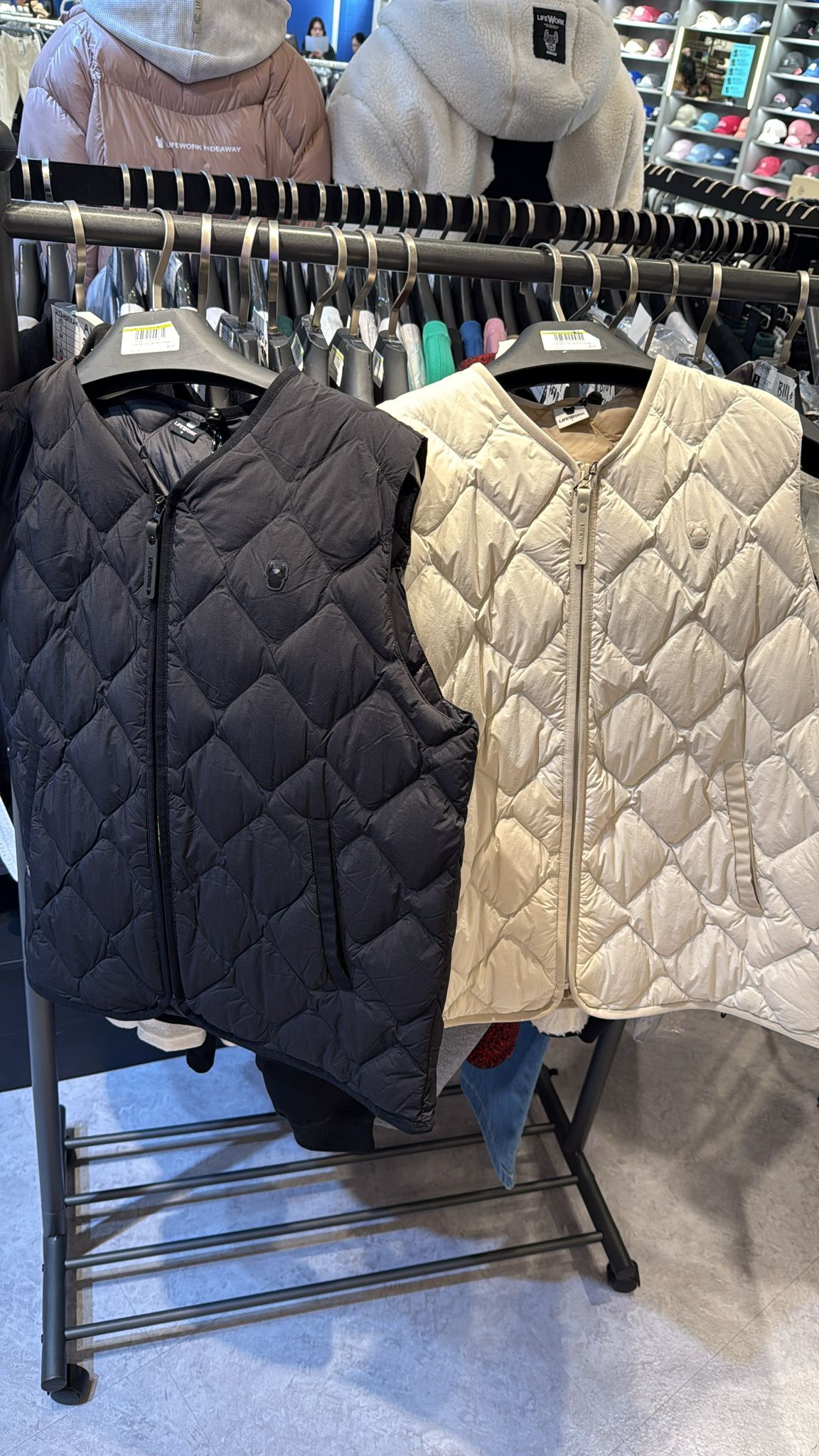 SC051 Lifework 細LOGO 拉鏈夾棉背心