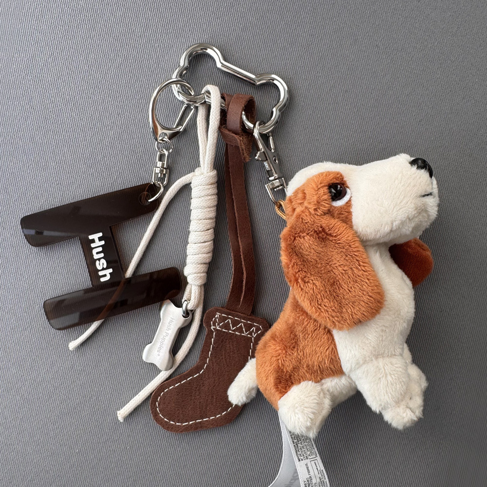 Hush Puppies 巴吉度玩偶扭結吊飾｜狗骨頭造型匙圈