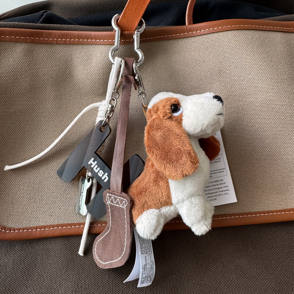 Hush Puppies 巴吉度玩偶扭結吊飾｜狗骨頭造型匙圈