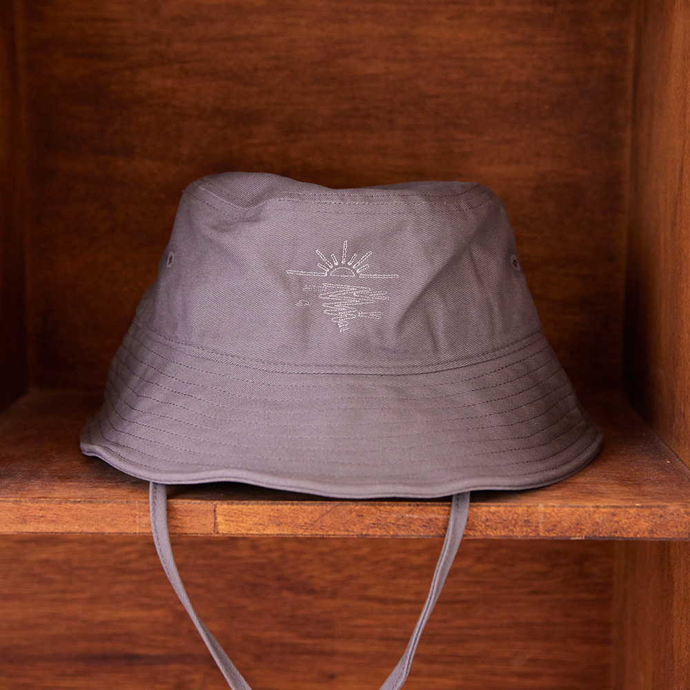 《海色的線條》水洗軟簷登山帽-芝麻慕斯