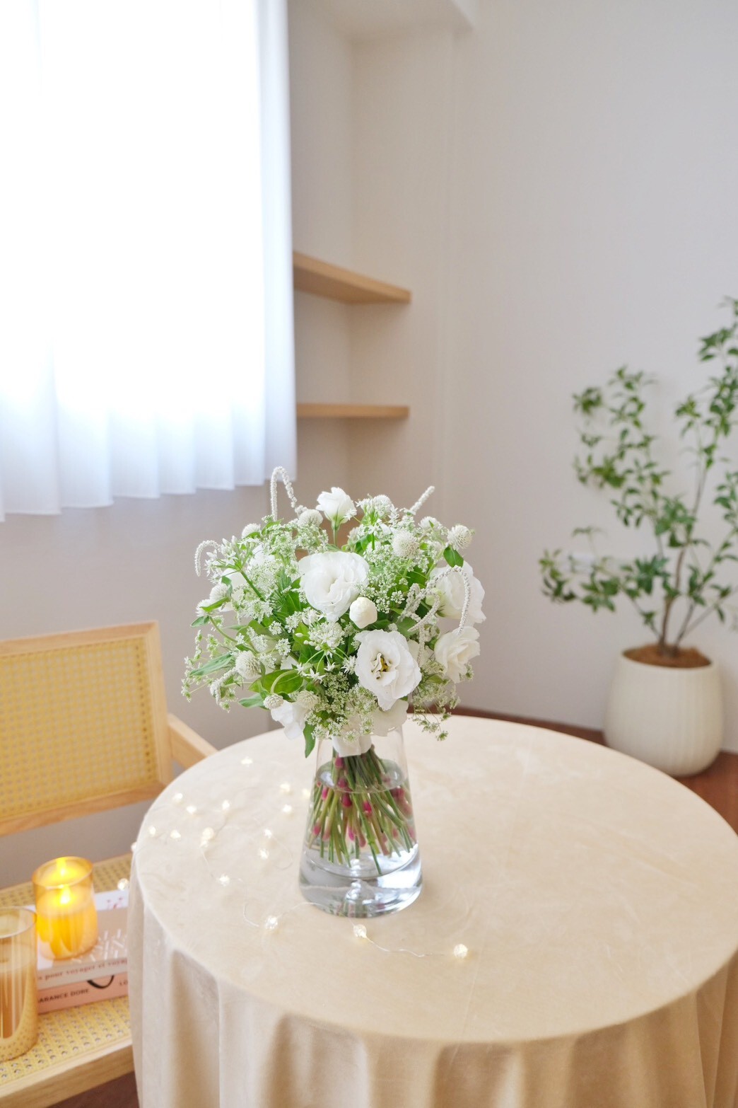 簡約自然感鮮花捧花 / 白綠