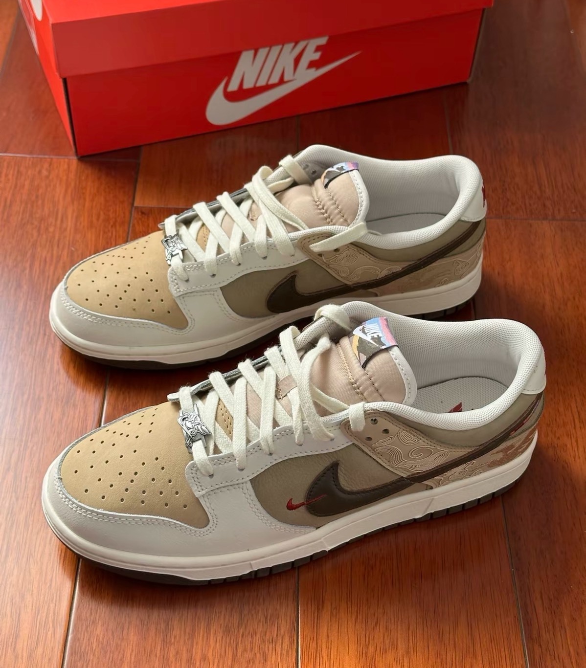 NIKE DUNK LOW 'CNY' 棕白色 2026 馬年限定 限量商品