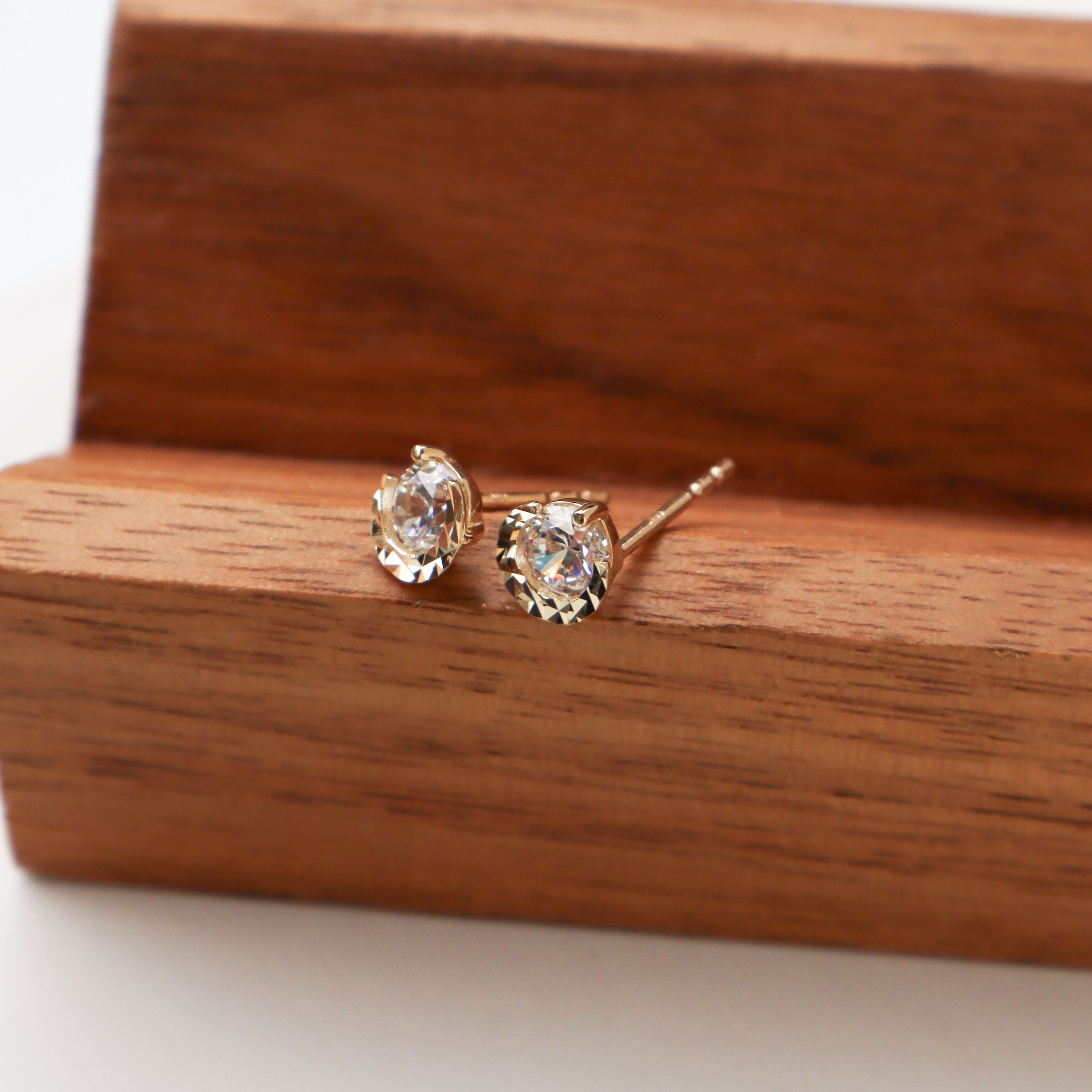 10K/真心鋯鑽耳環