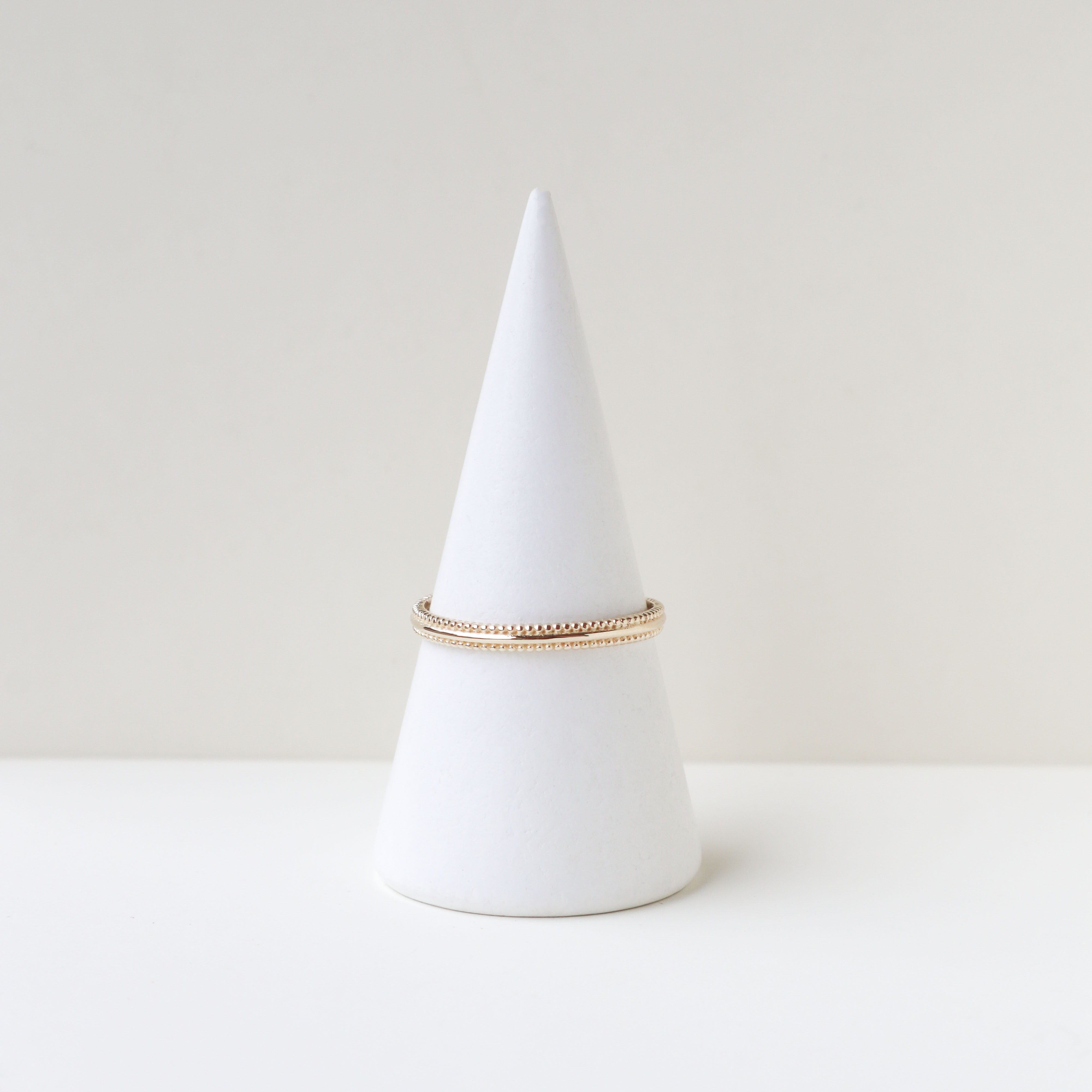 10K/素面滾珠邊戒指