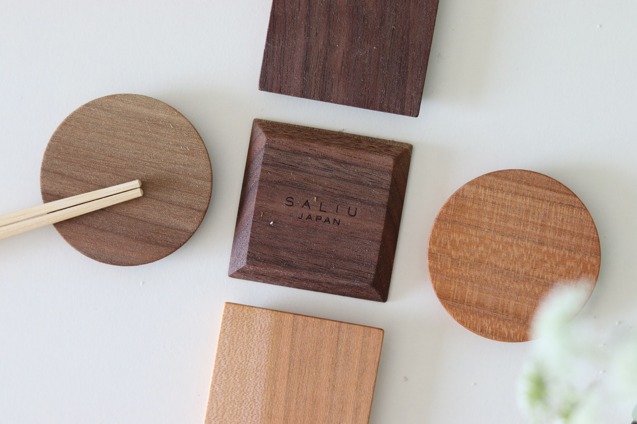 日本 SALIU 黑胡桃 山櫻 木頭筷架