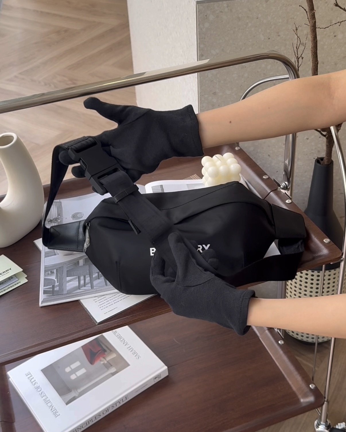 BURBERRY｜印花LOGO尼龍腰包 黑色