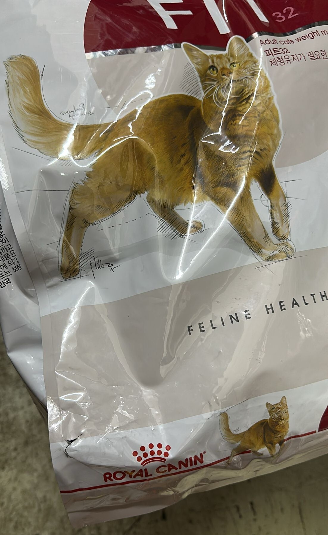 {包裝損壞OCT11}*9折*(EXP:2026年12月10日)Royal Canin FIT32 成貓全效健康營養配方．10kg(貓貓乾糧）