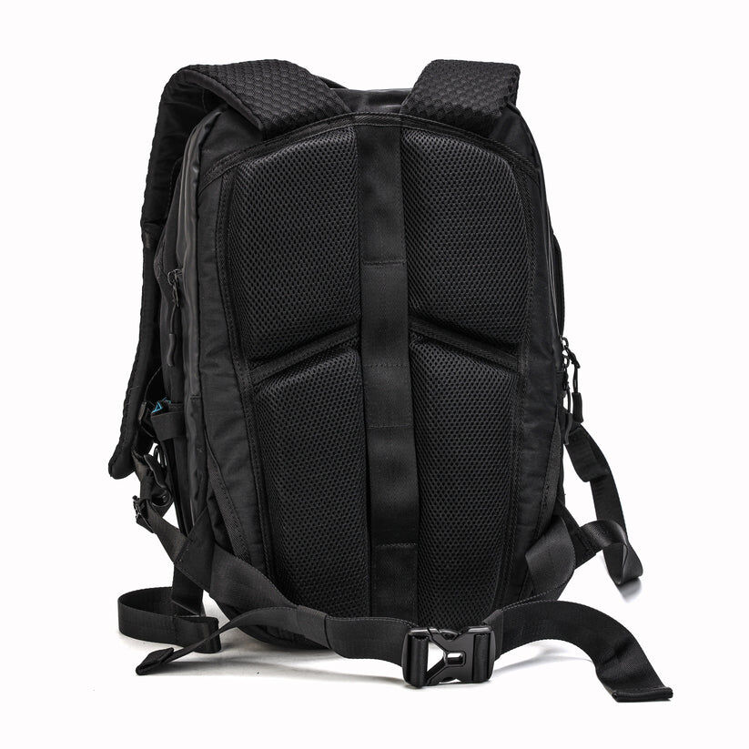 Maze Fathom Urbano Travel Backpack Expandable from 27L to 35L Xpac + Cordura