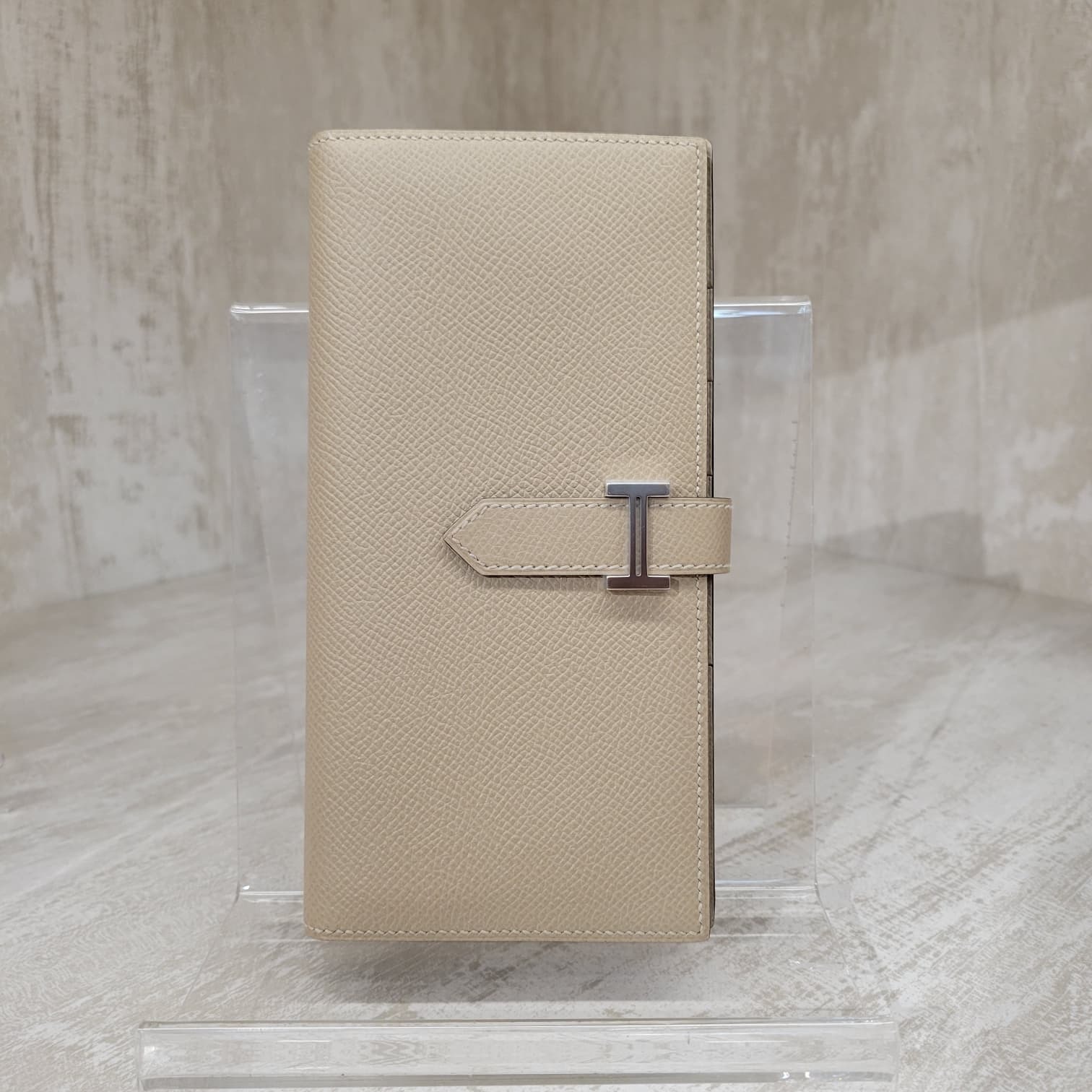 99%/UNUSED HERMES BEARN WALLET S2 TRENCH CK 風衣灰銀扣