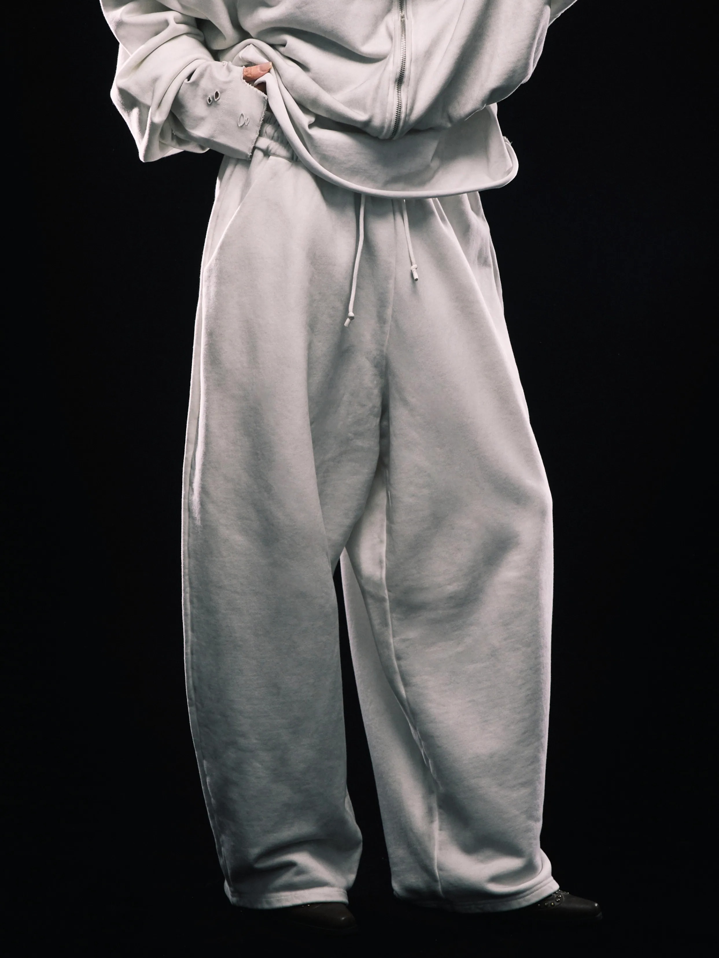pip | Worn Drift Sweatpants (White)