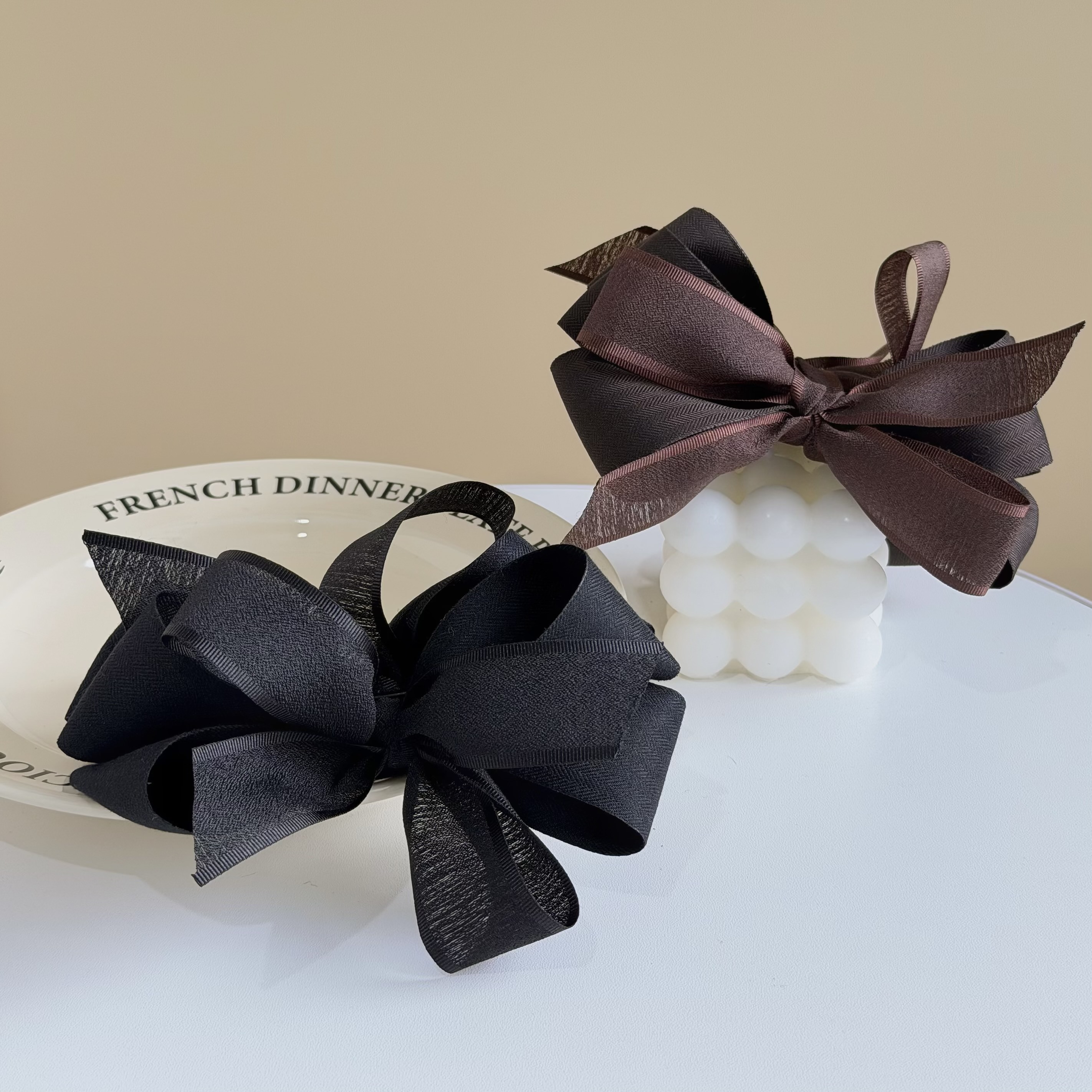 H219紋理布面立體蝴蝶結香蕉夾