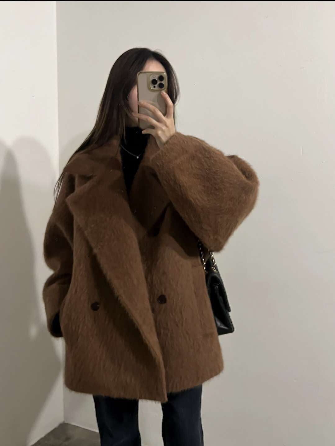 慵懶女子毛海感雙排釦翻領短大衣外套 / 2色