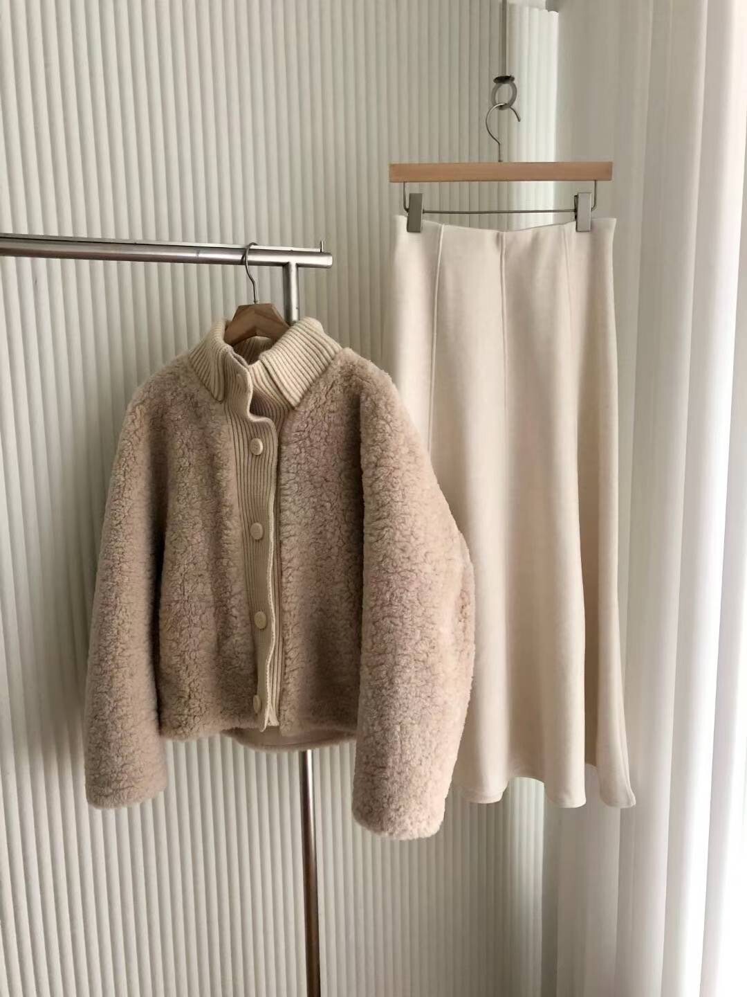 同色系螺紋立領/翻領拼接QQ毛排釦外套 / 2色