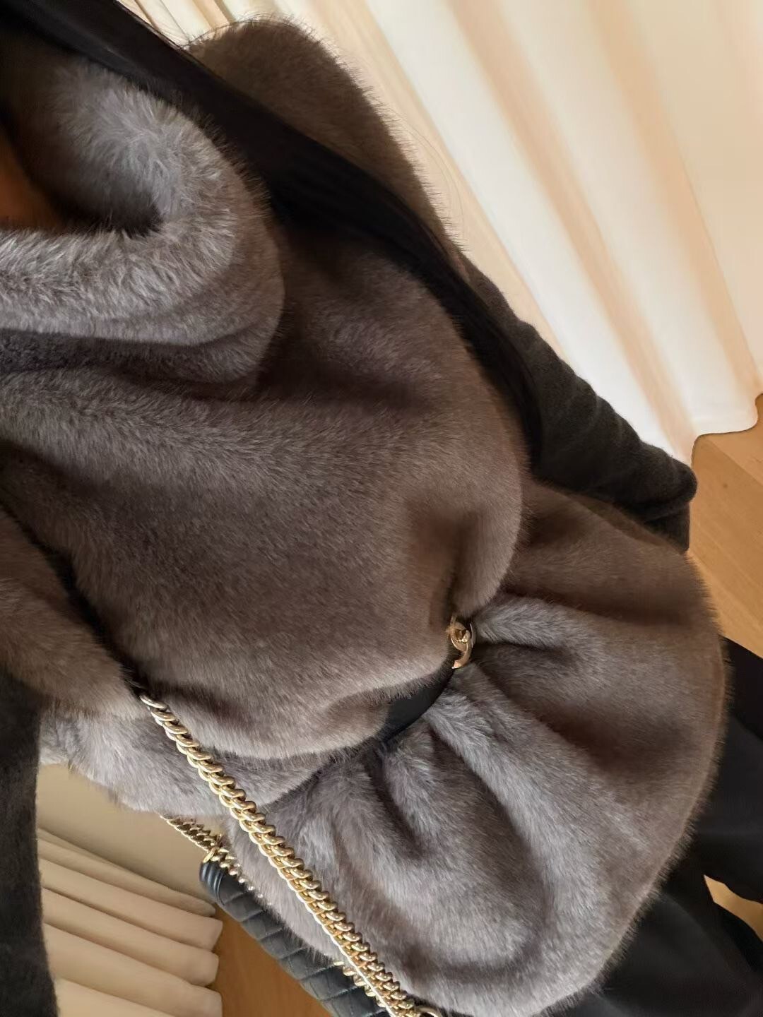 溫暖毛絨絨感高領皮草背心上衣 / 2色
